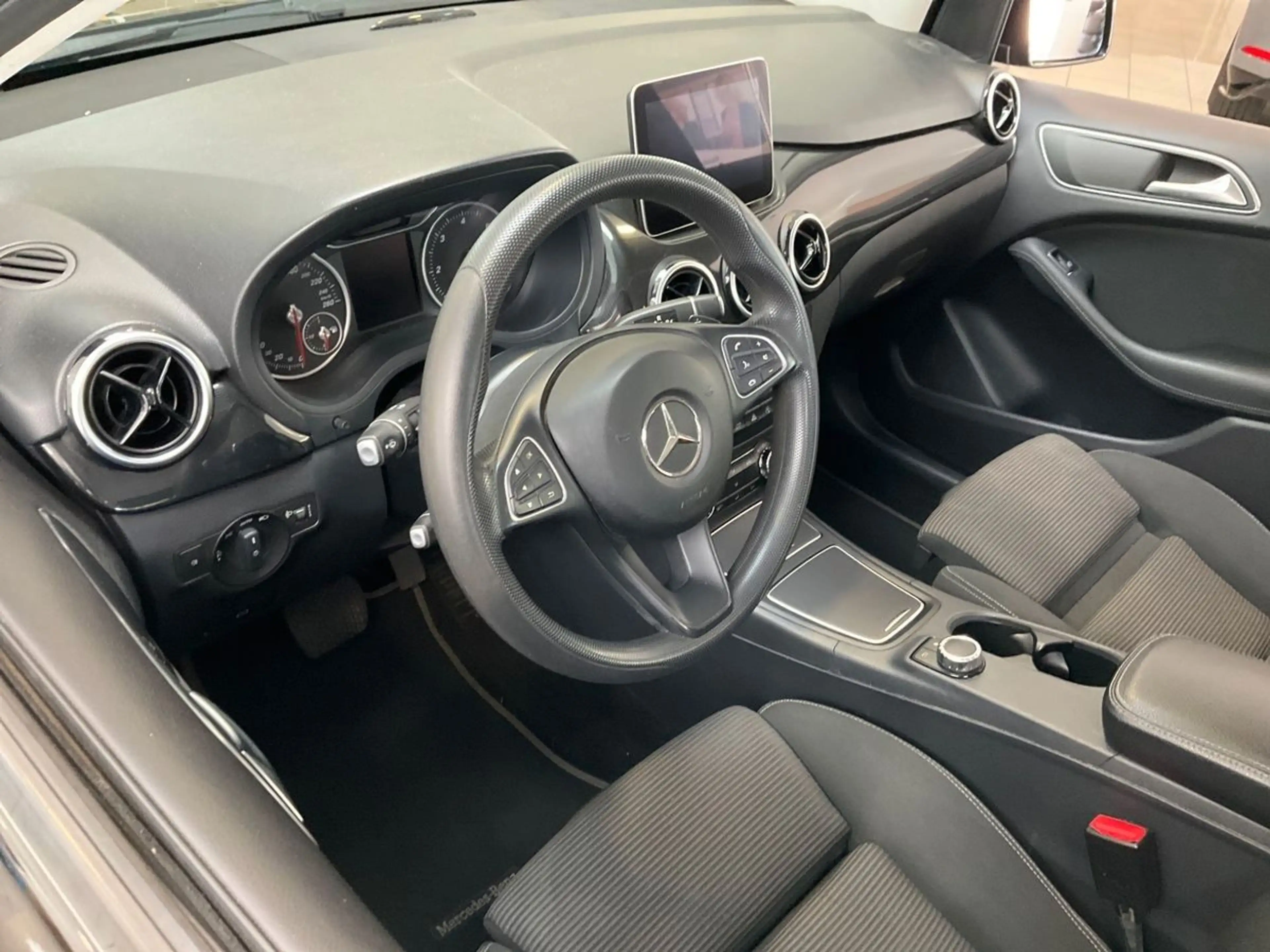 Mercedes-Benz B 200 CDI*Automatik*SHZ*PDC*TMp*Navi*Tüv Neu — photo 7