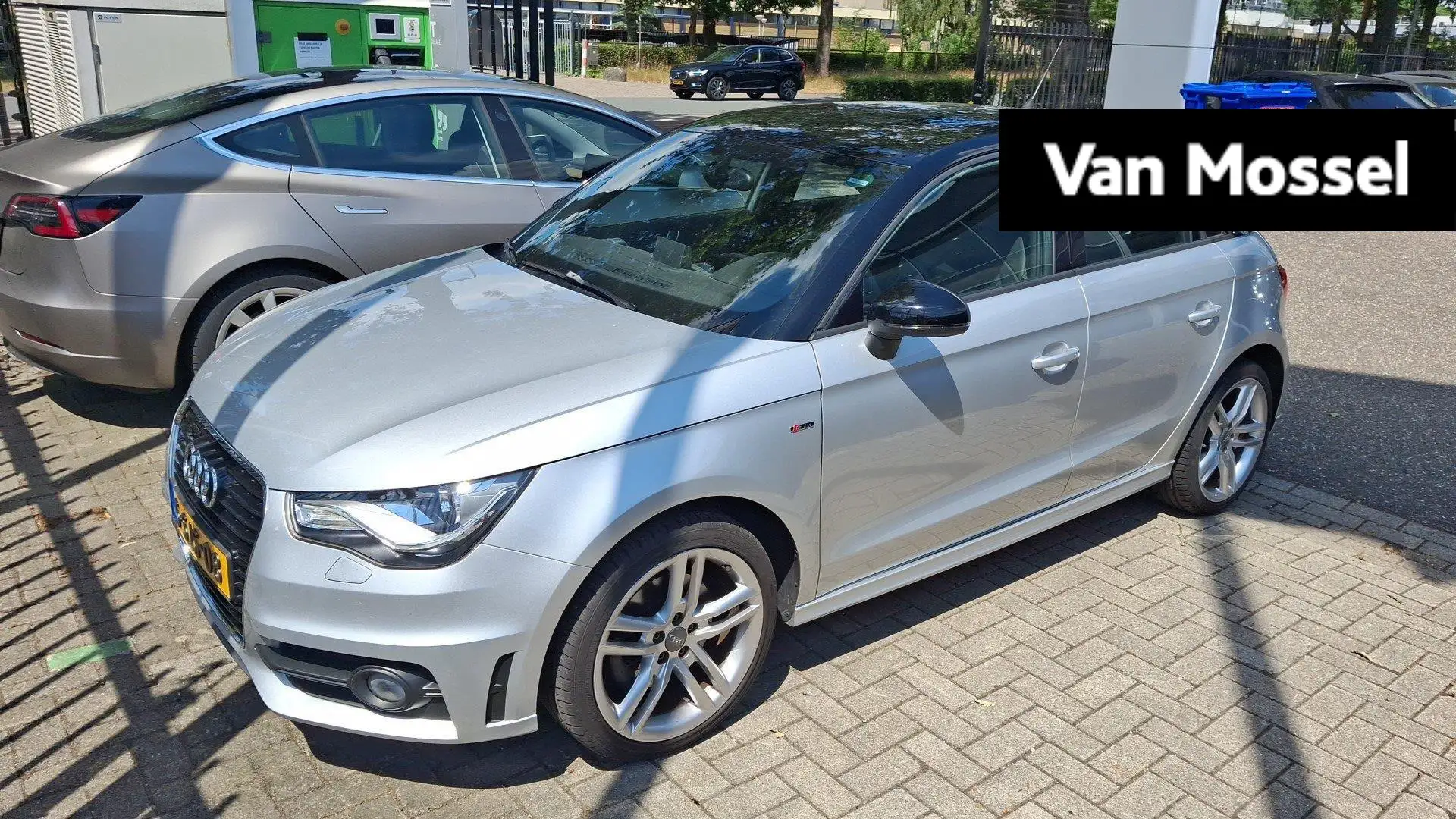 Audi A1 Sportback 1.4 TFSI CoD 109g. Pro Line S Grijs - 1
