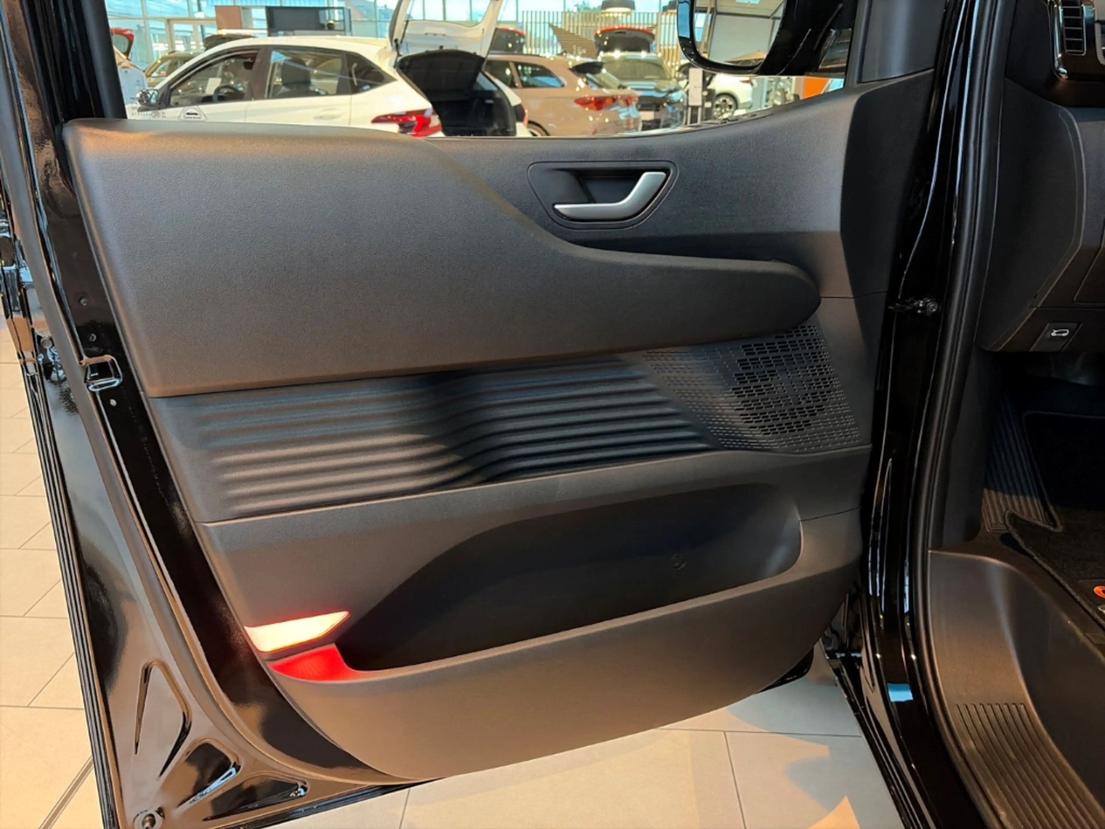 Hyundai STARIA Prime Hybrid 9-Sitzer  (165 KW225 PS)Automatik Nav — photo 11