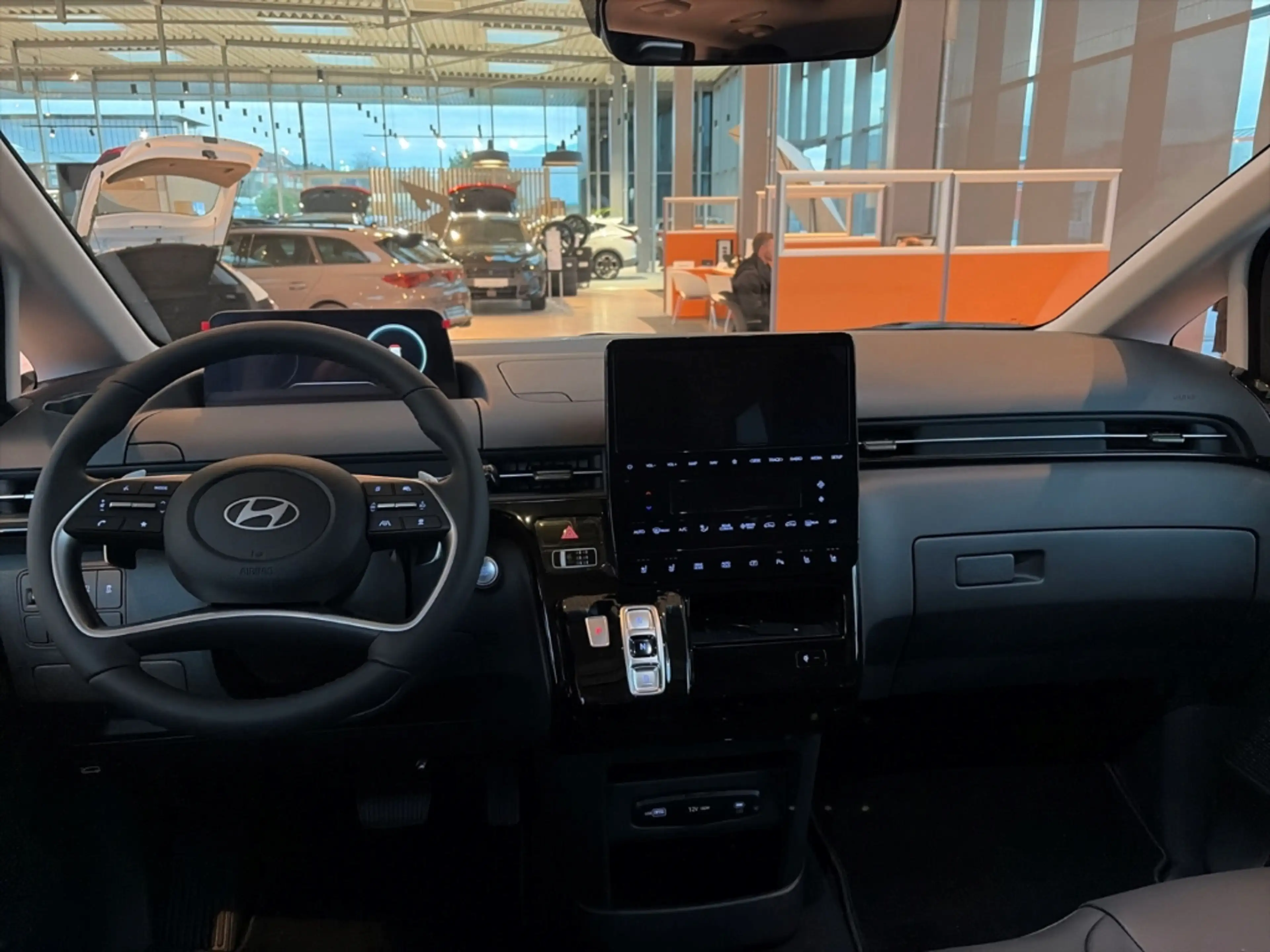 Hyundai STARIA Prime Hybrid 9-Sitzer  (165 KW225 PS)Automatik Nav — photo 5