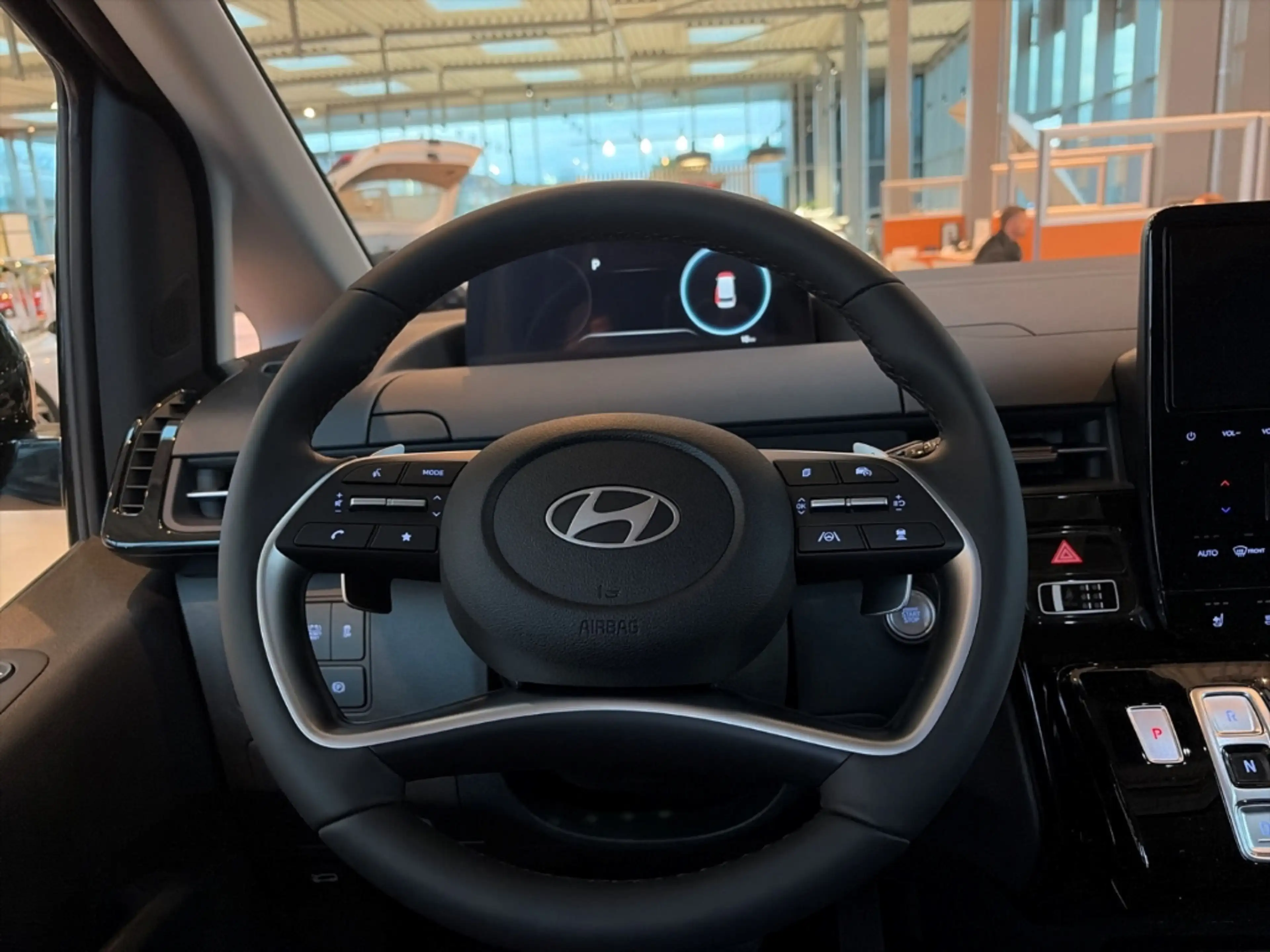 Hyundai STARIA Prime Hybrid 9-Sitzer  (165 KW225 PS)Automatik Nav — photo 7