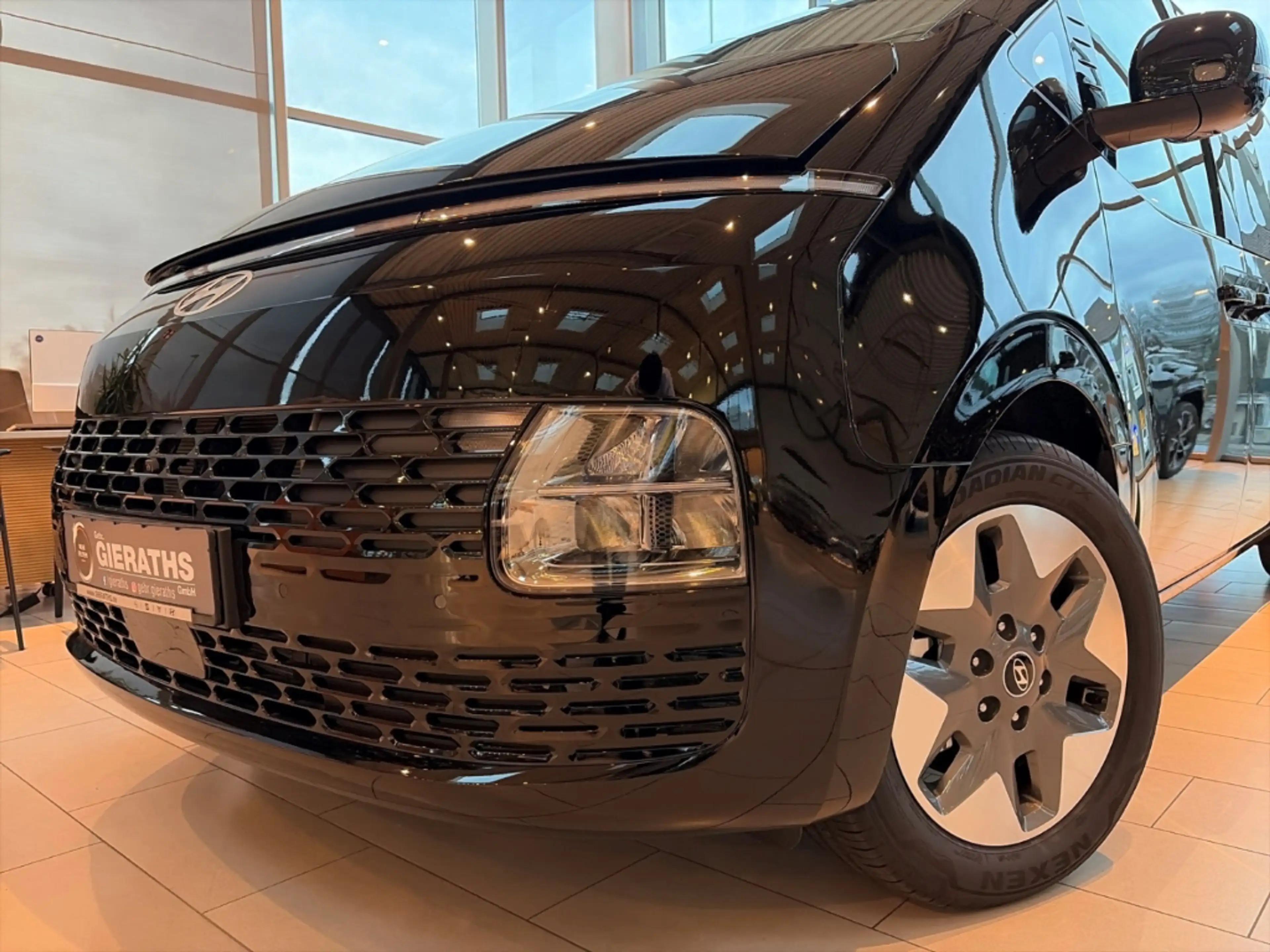 Hyundai STARIA Prime Hybrid 9-Sitzer  (165 KW225 PS)Automatik Nav — photo 3