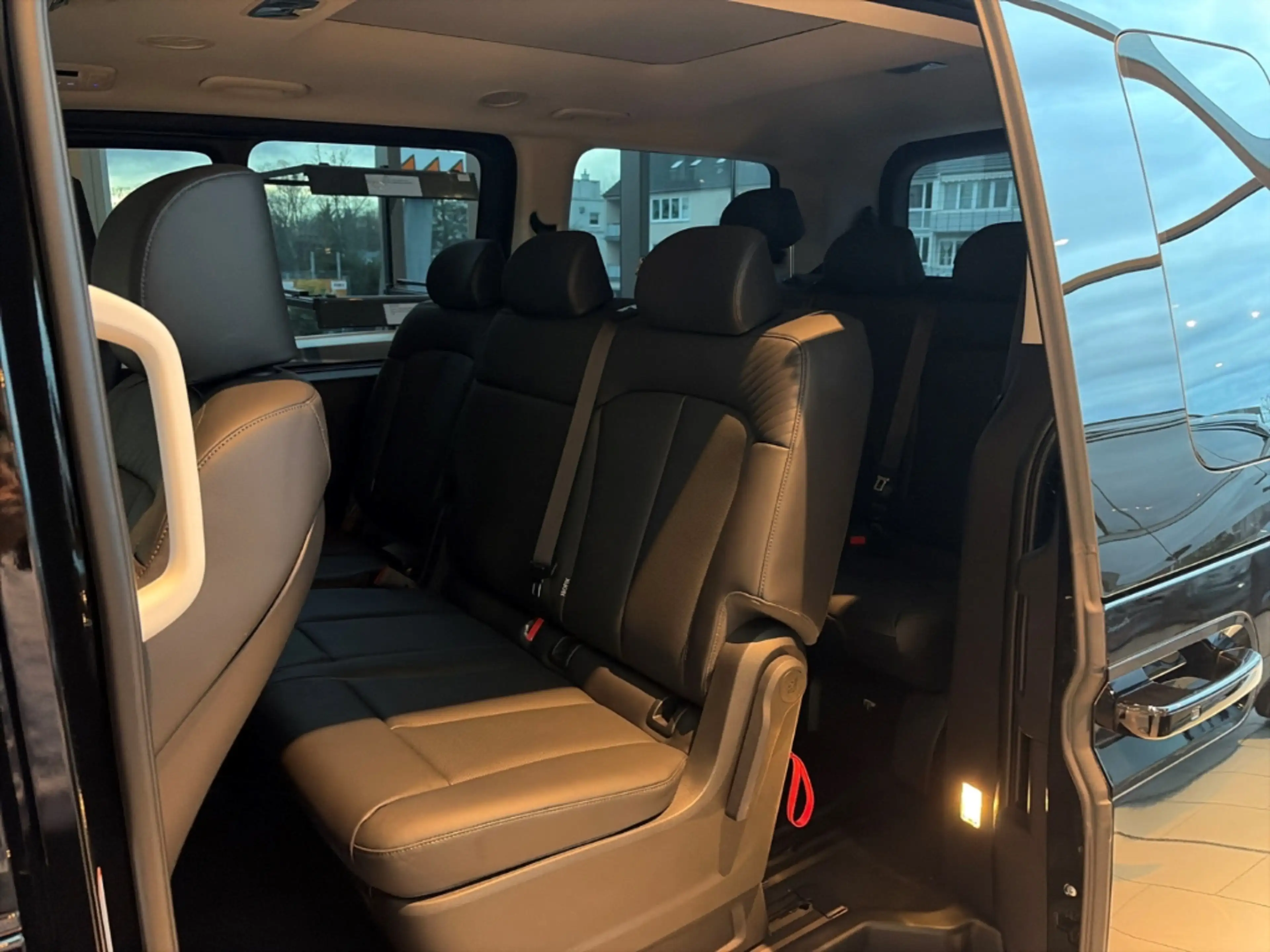 Hyundai STARIA Prime Hybrid 9-Sitzer  (165 KW225 PS)Automatik Nav — photo 14