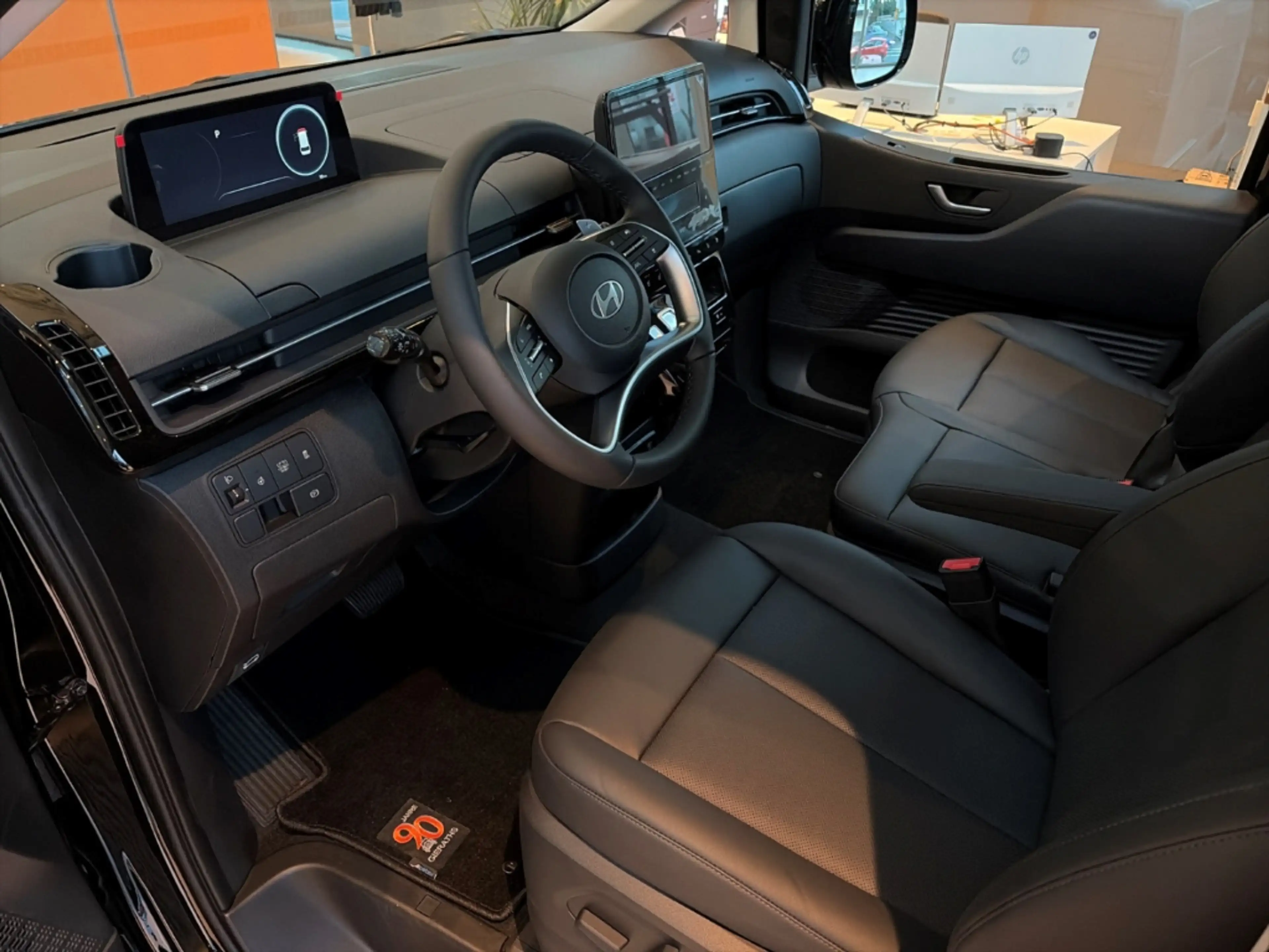 Hyundai STARIA Prime Hybrid 9-Sitzer  (165 KW225 PS)Automatik Nav — photo 4