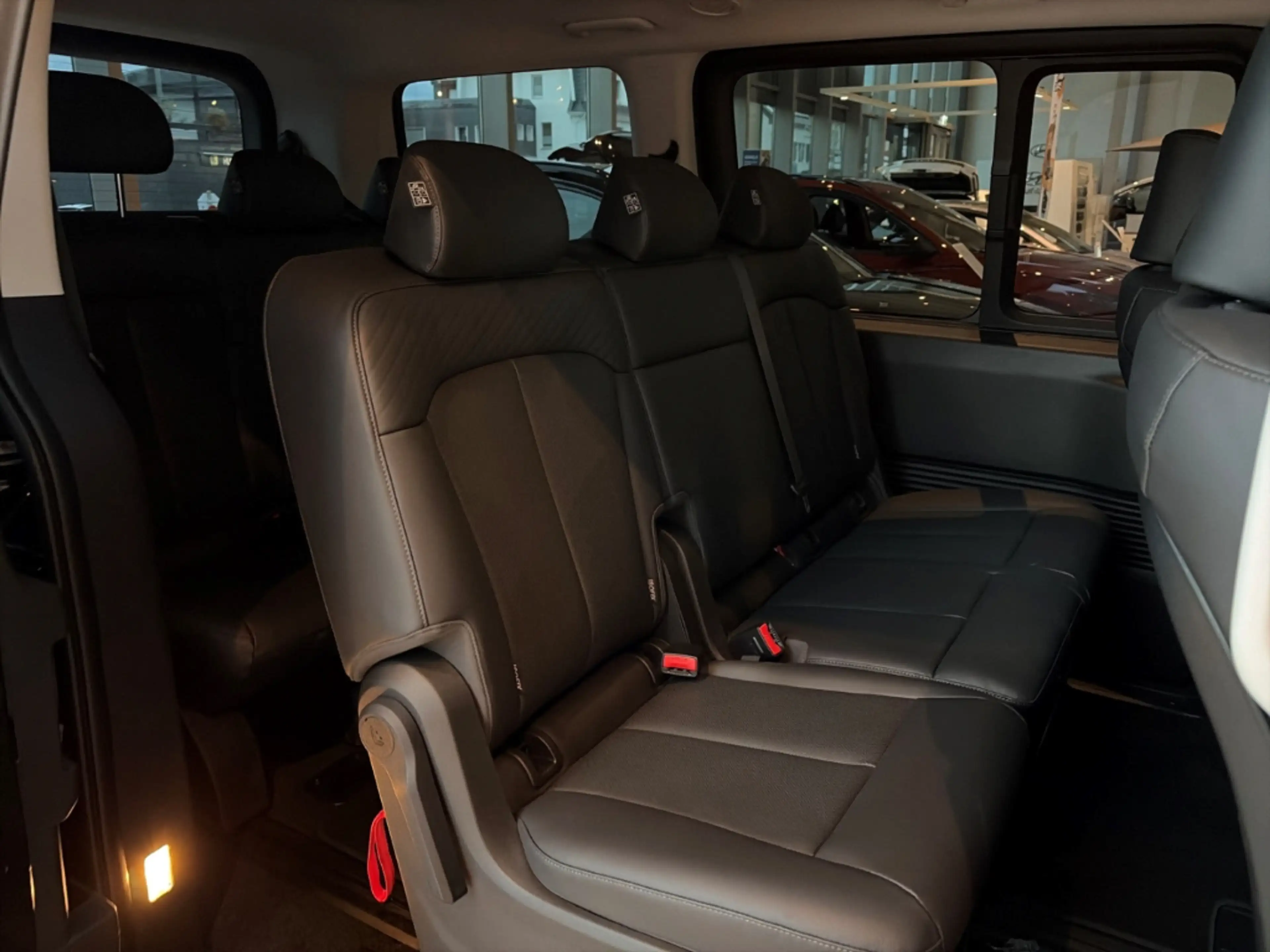 Hyundai STARIA Prime Hybrid 9-Sitzer  (165 KW225 PS)Automatik Nav — photo 6