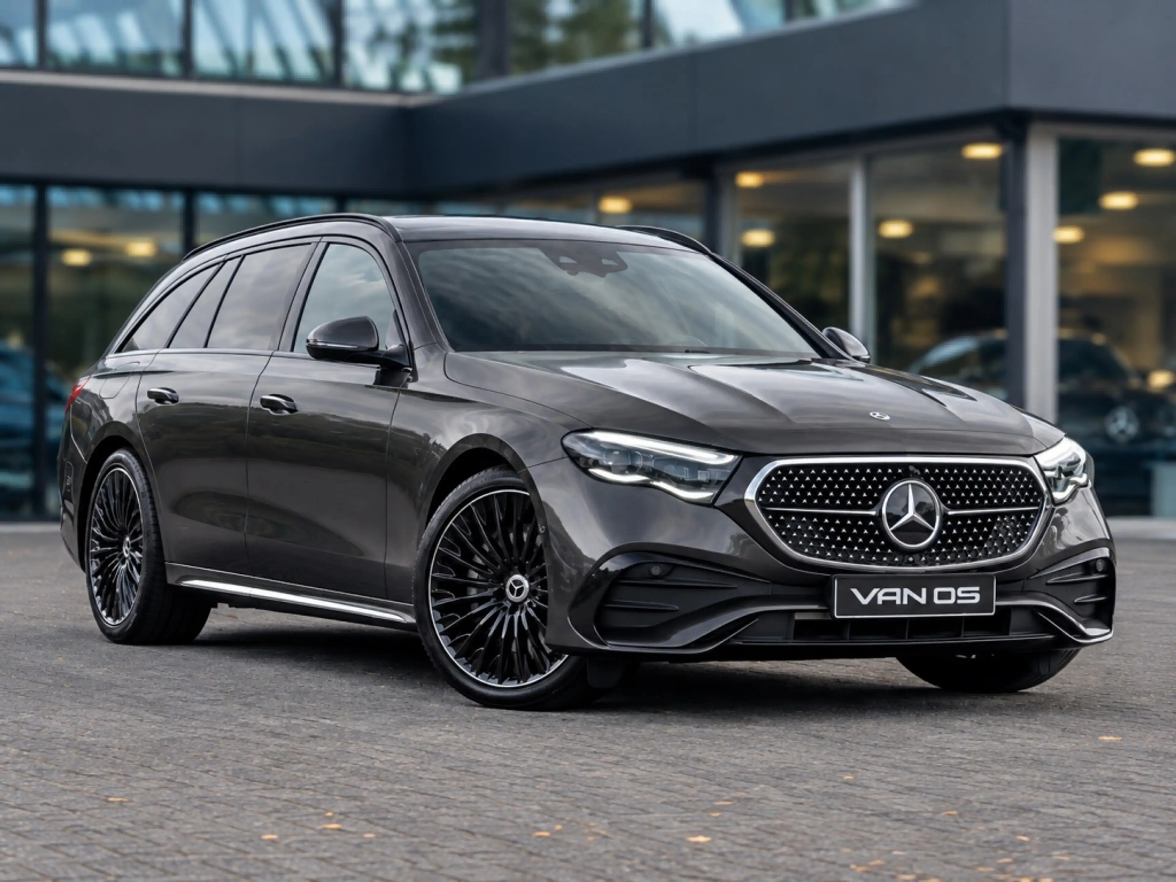Mercedes-Benz E 450 E-Estate 4MATIC Estate | AMG Line | Premium Plus | — photo 5