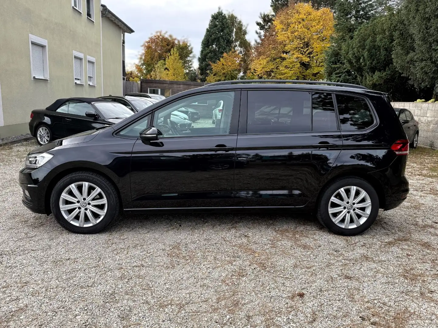 Volkswagen Touran Highline LED/Kamera/AHK/HiFi/ACC Schwarz - 2