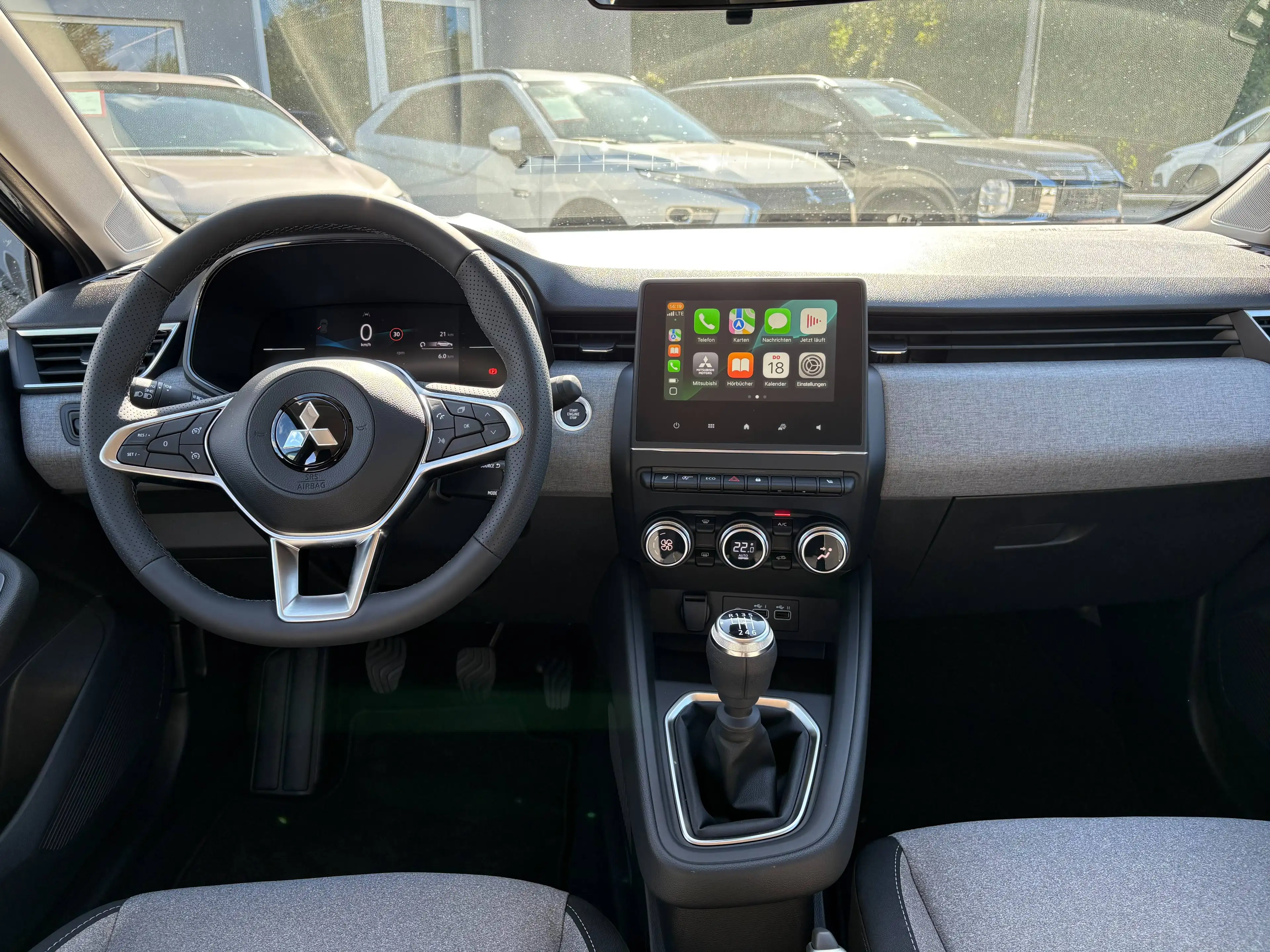 Mitsubishi Colt 1,0 MPI-T Invite — photo 8