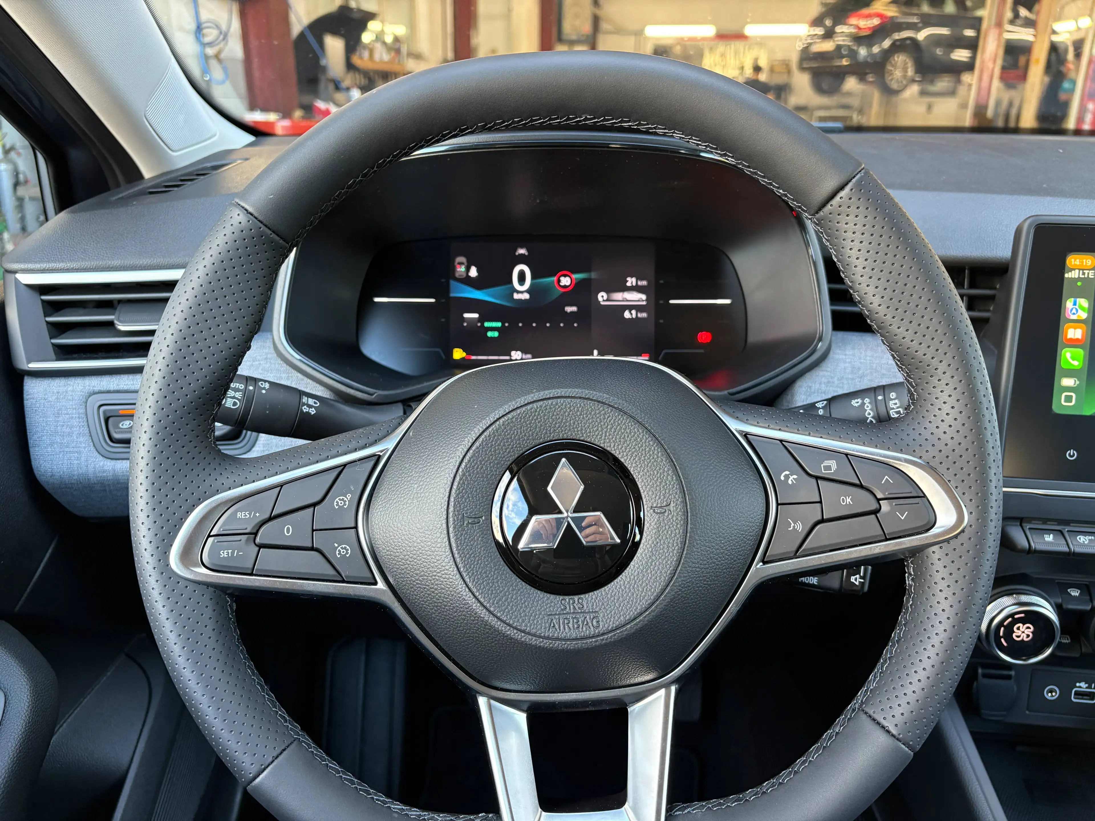 Mitsubishi Colt 1,0 MPI-T Invite — photo 9