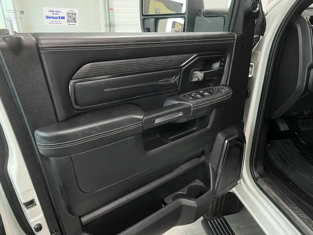 RAM 2500 снимка RAM 2500