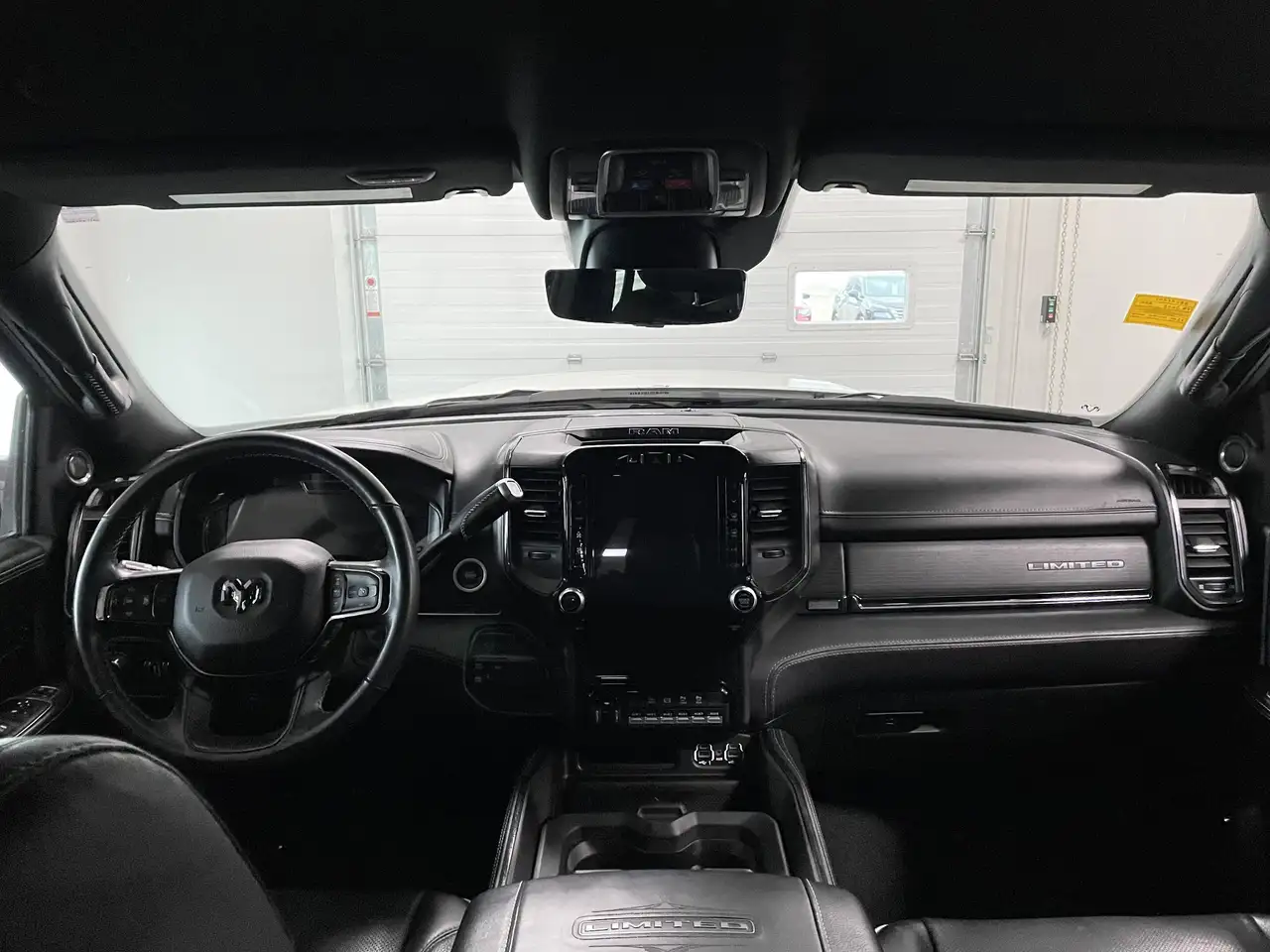 RAM 2500 снимка RAM 2500