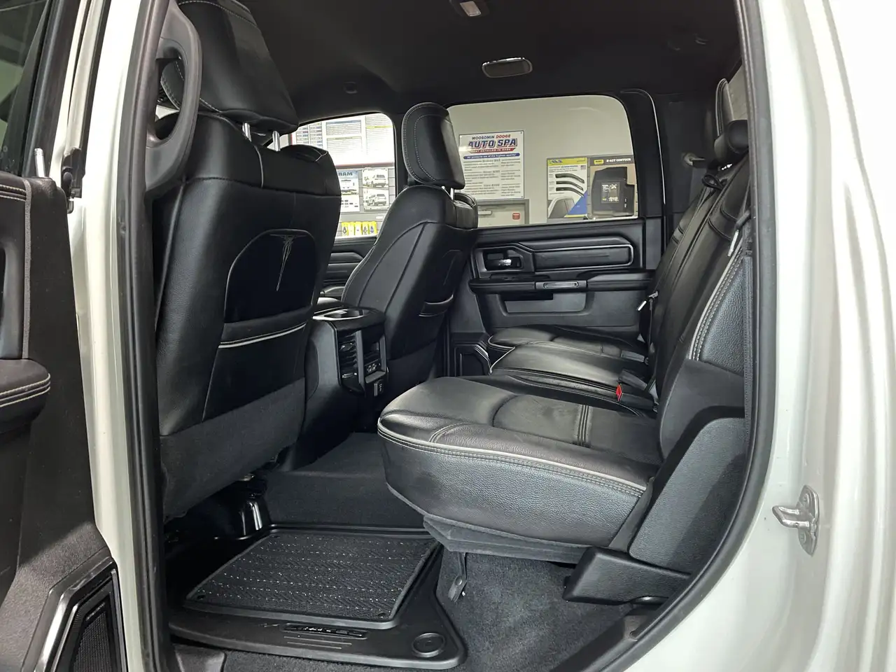 RAM 2500 снимка RAM 2500