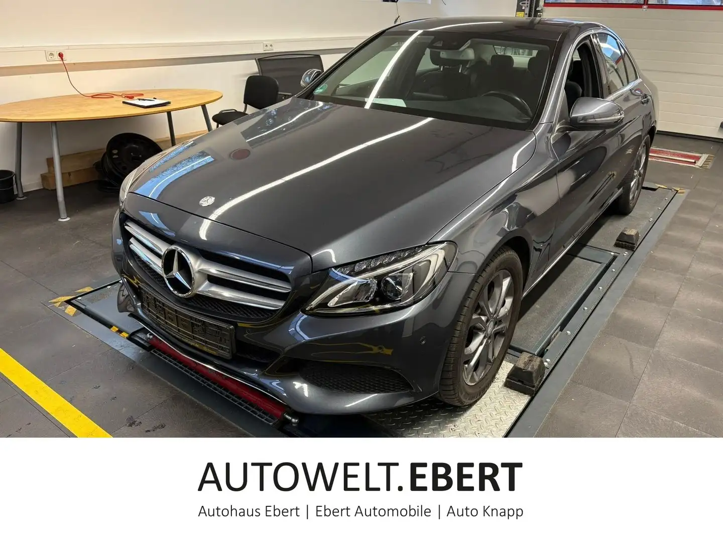 Mercedes-Benz C 180 Avantgarde 7G/KAMERA/LED/SHZ/ST-HZG/GRA/ Grau - 1