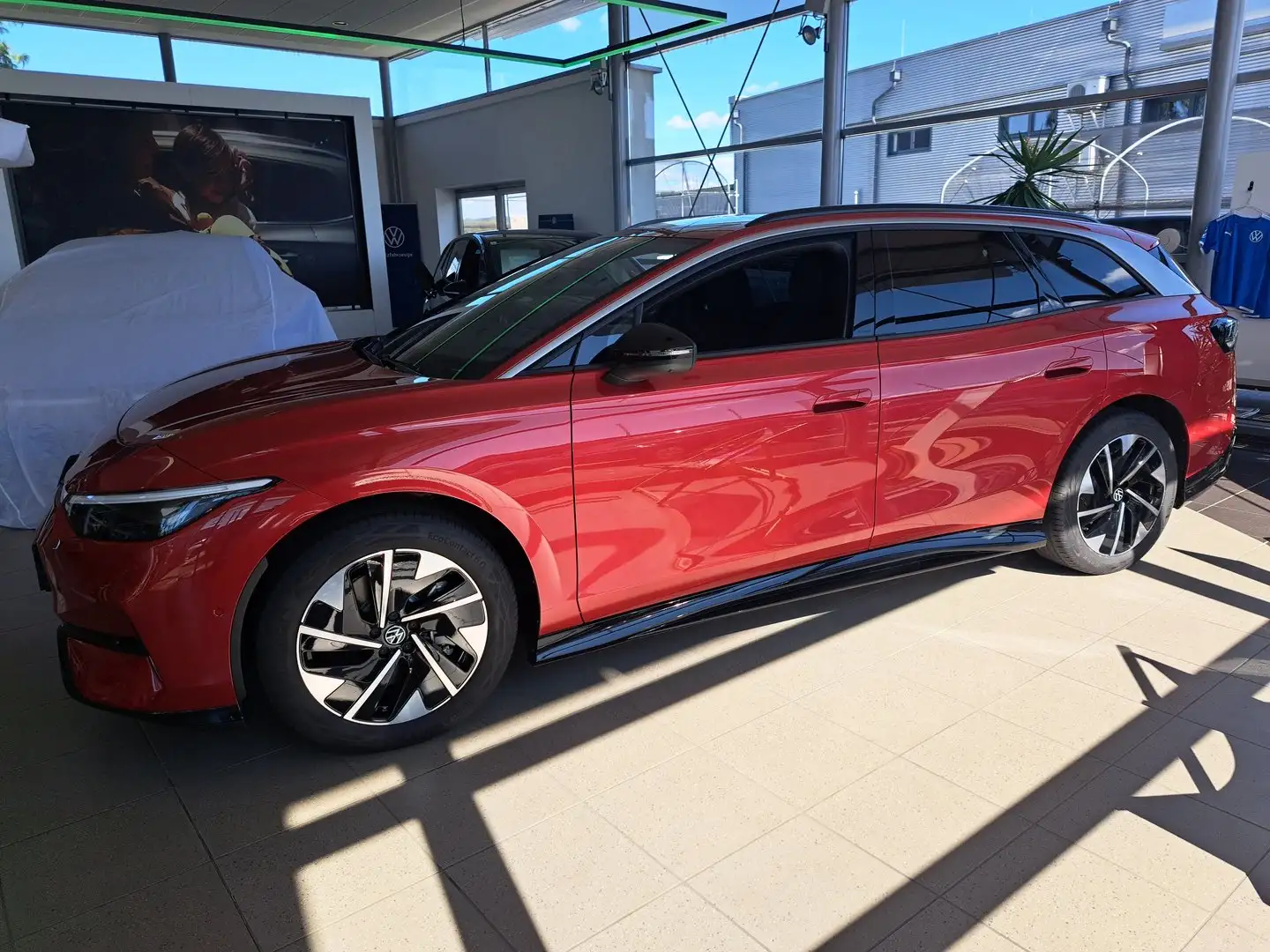 Volkswagen ID.7 Tourer Pro S 210 kW Business-86 kWh Rot - 2