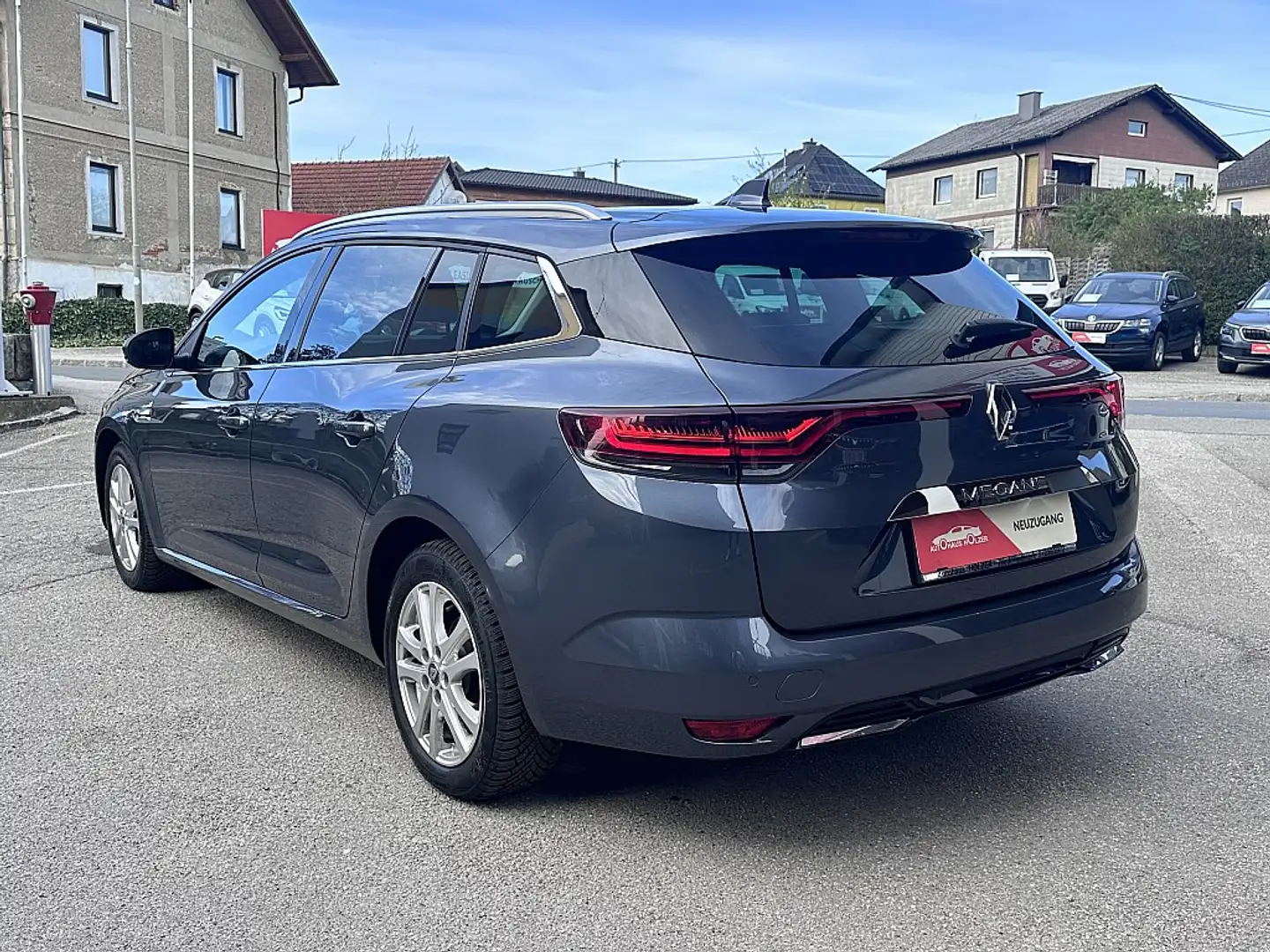 Renault Megane Mégane Grandtour Intens TCe 140 Autom. *NAVI, L... Gris - 2