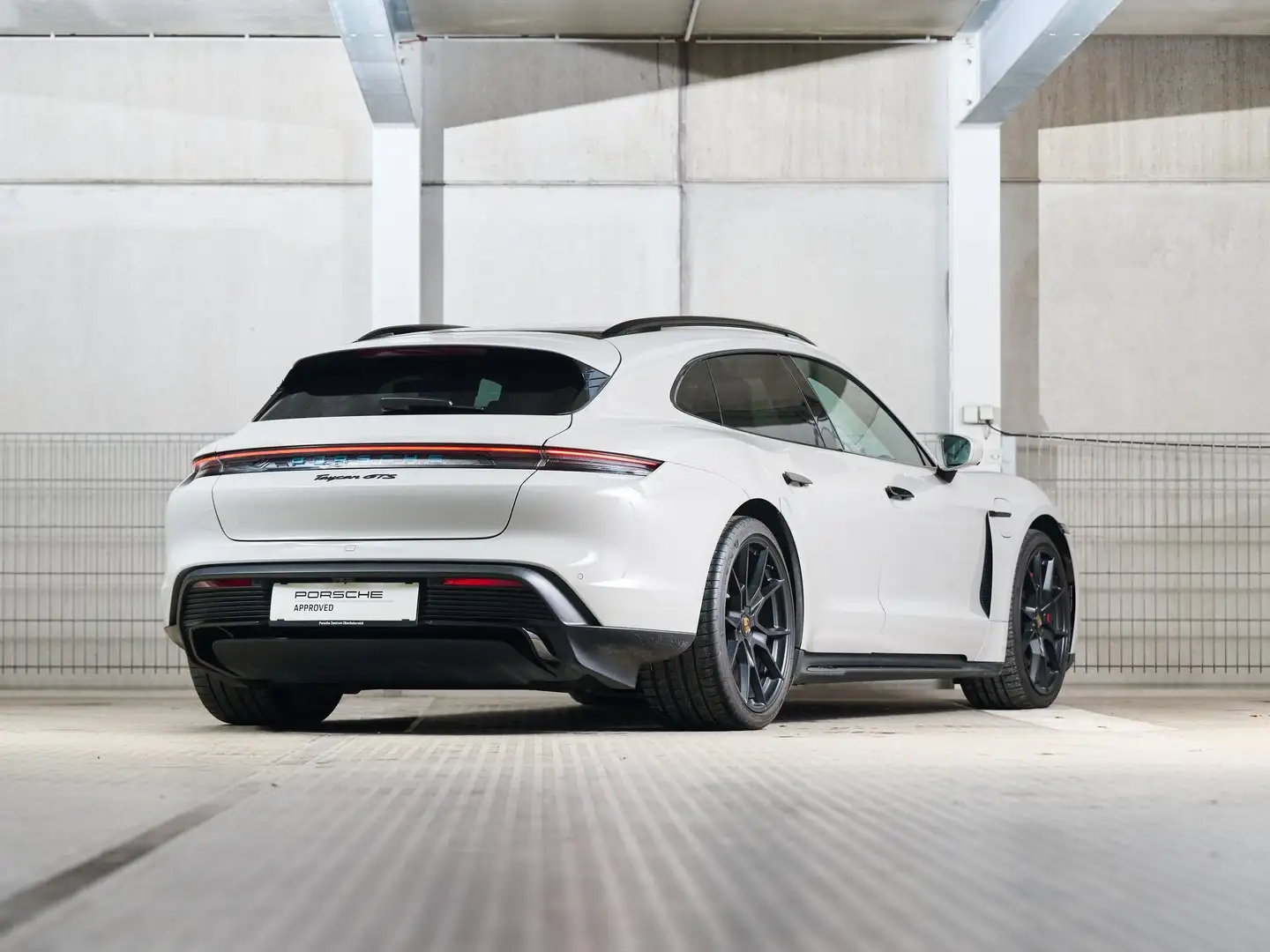 Porsche Taycan GTS Sport Turismo 83,7kWh Aut. Grau - 2