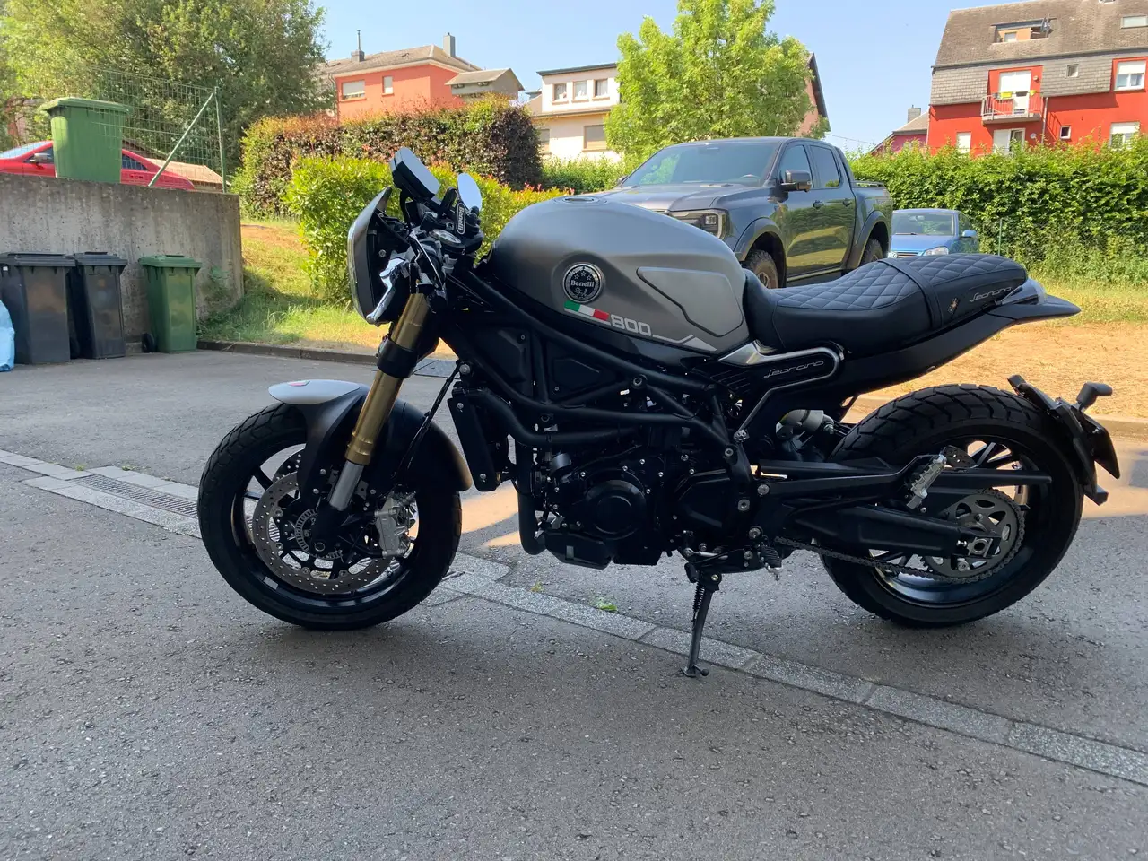 Benelli Cafe Racer