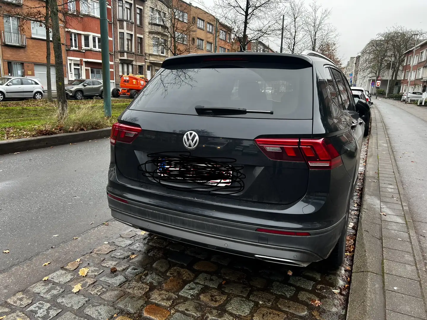 Volkswagen Tiguan Allspace 2.0 TSI 4Motion DSG Comfortline Noir - 2