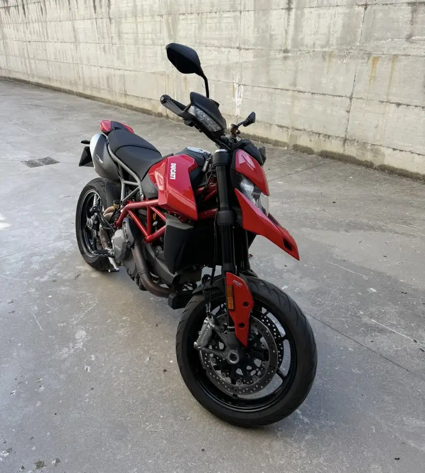 Ducati Hypermotard 950