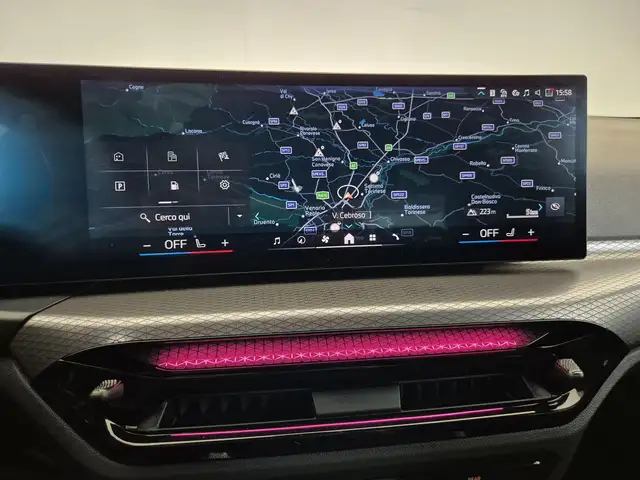 BMW 3 Series view 12