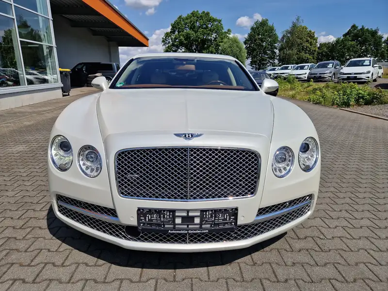 Annonce voiture d'occasion Bentley Flying Spur - CARADIZE