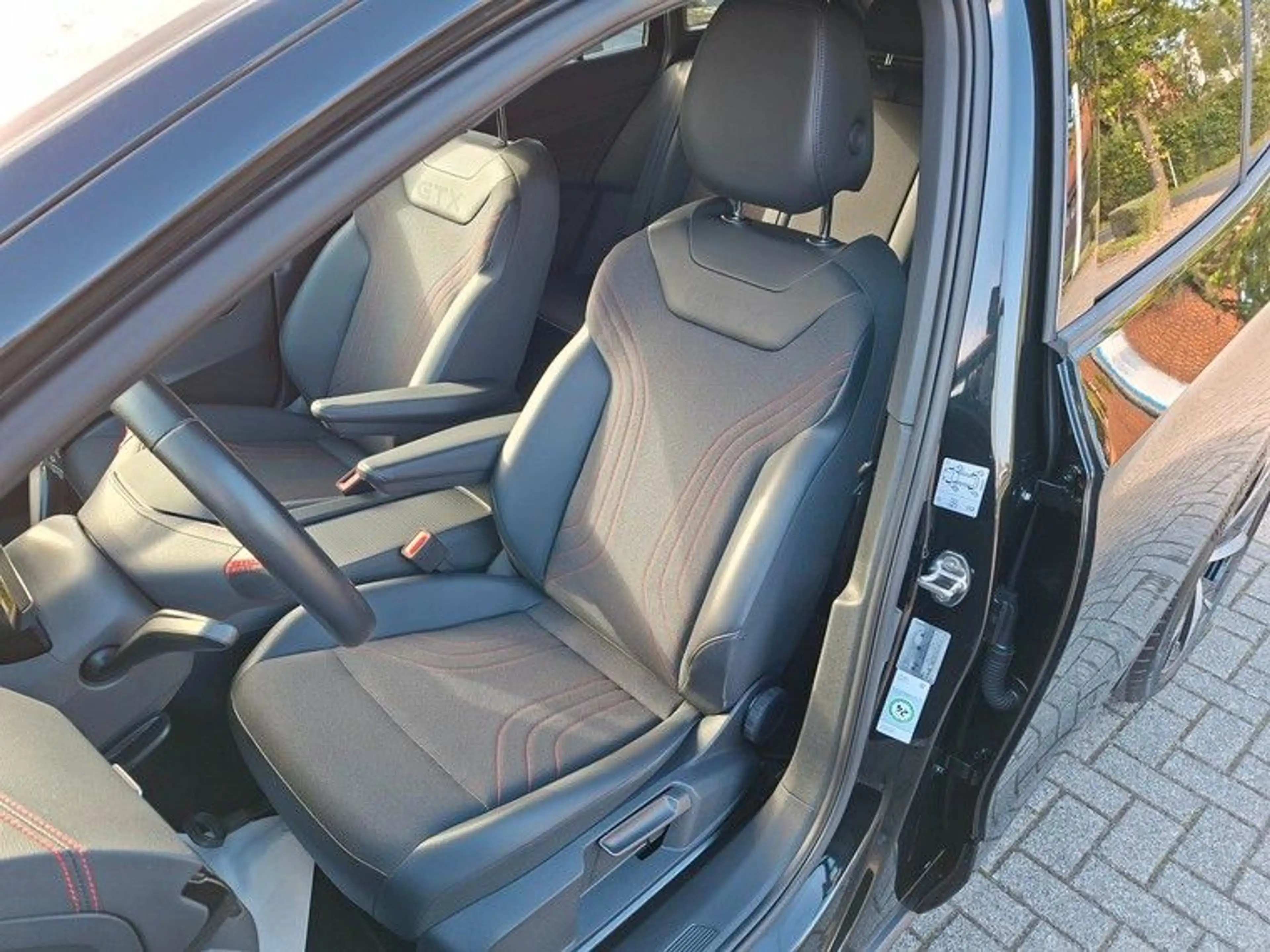 Volkswagen ID.4 GTX 220 kW 4Motion AHK*Wärmepumpe*Kamera* — photo 10