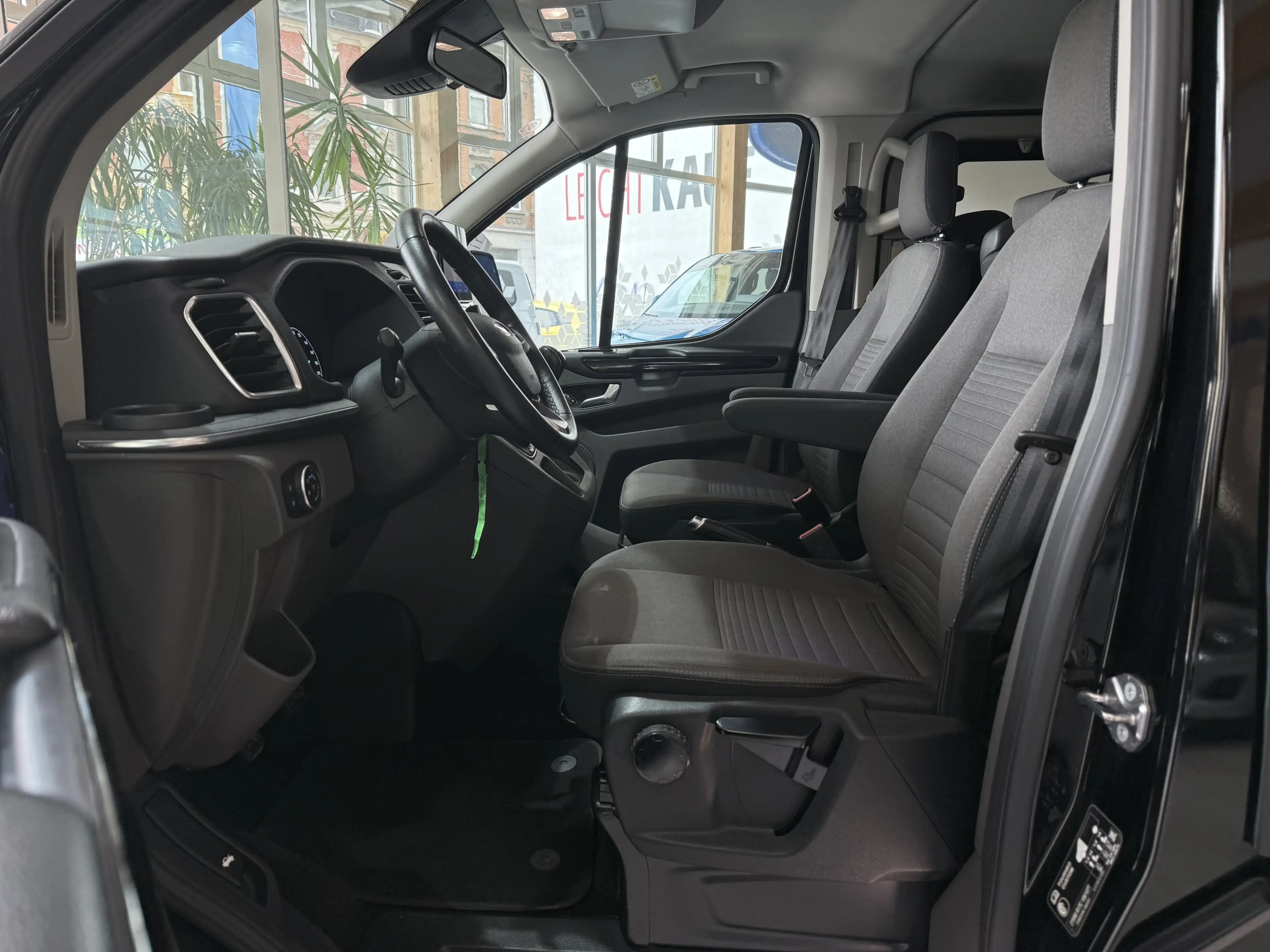 Ford Tourneo Custom Titanium L1 Winter-Paket / Toter-Winkel-Assistent — photo 10