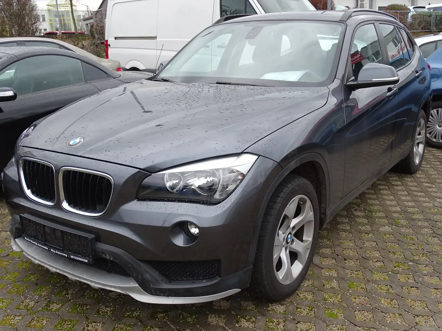 BMW X1 sDrive 20i (E84) Gris - 1