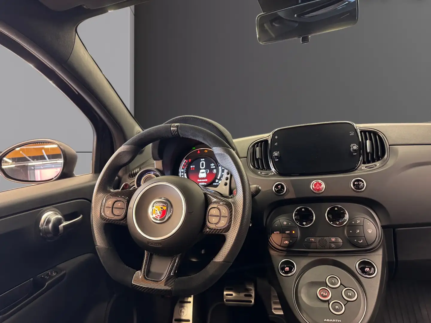 Abarth 695 1.4 Abarth 695 180cv *GARANTIE 12 MOIS* Zwart - 2