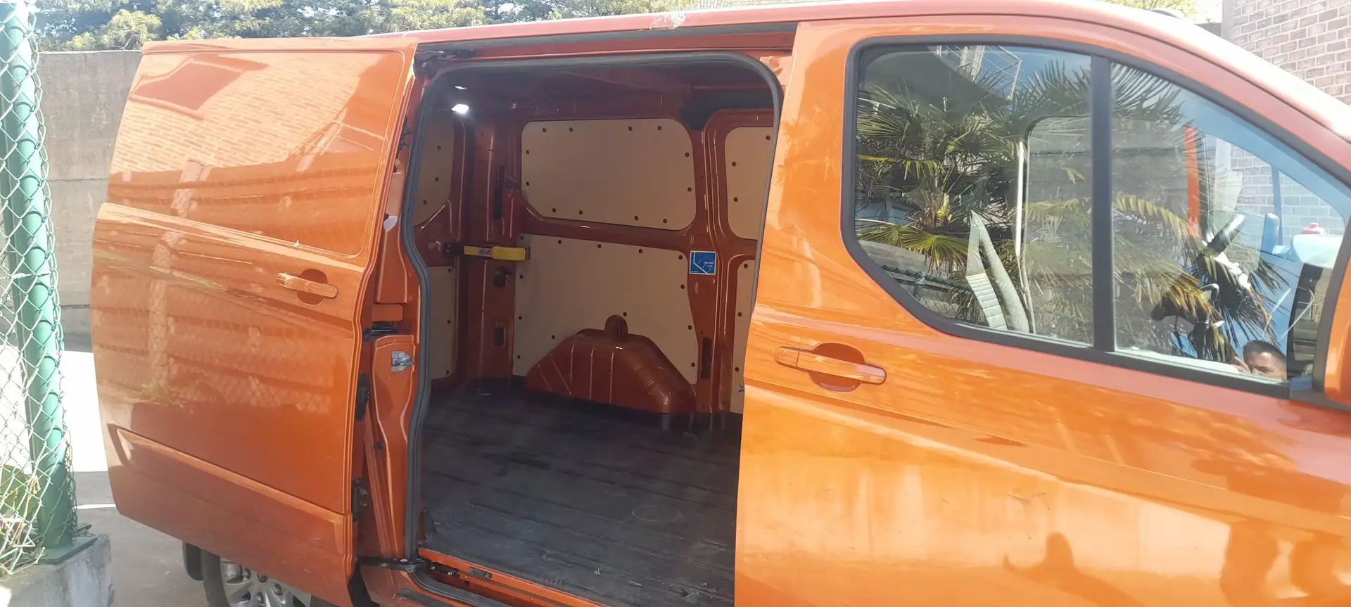 Ford Transit Custom 2.0 TDCi L2H2 Trend S/S (EU6.2) Oranžová - 2