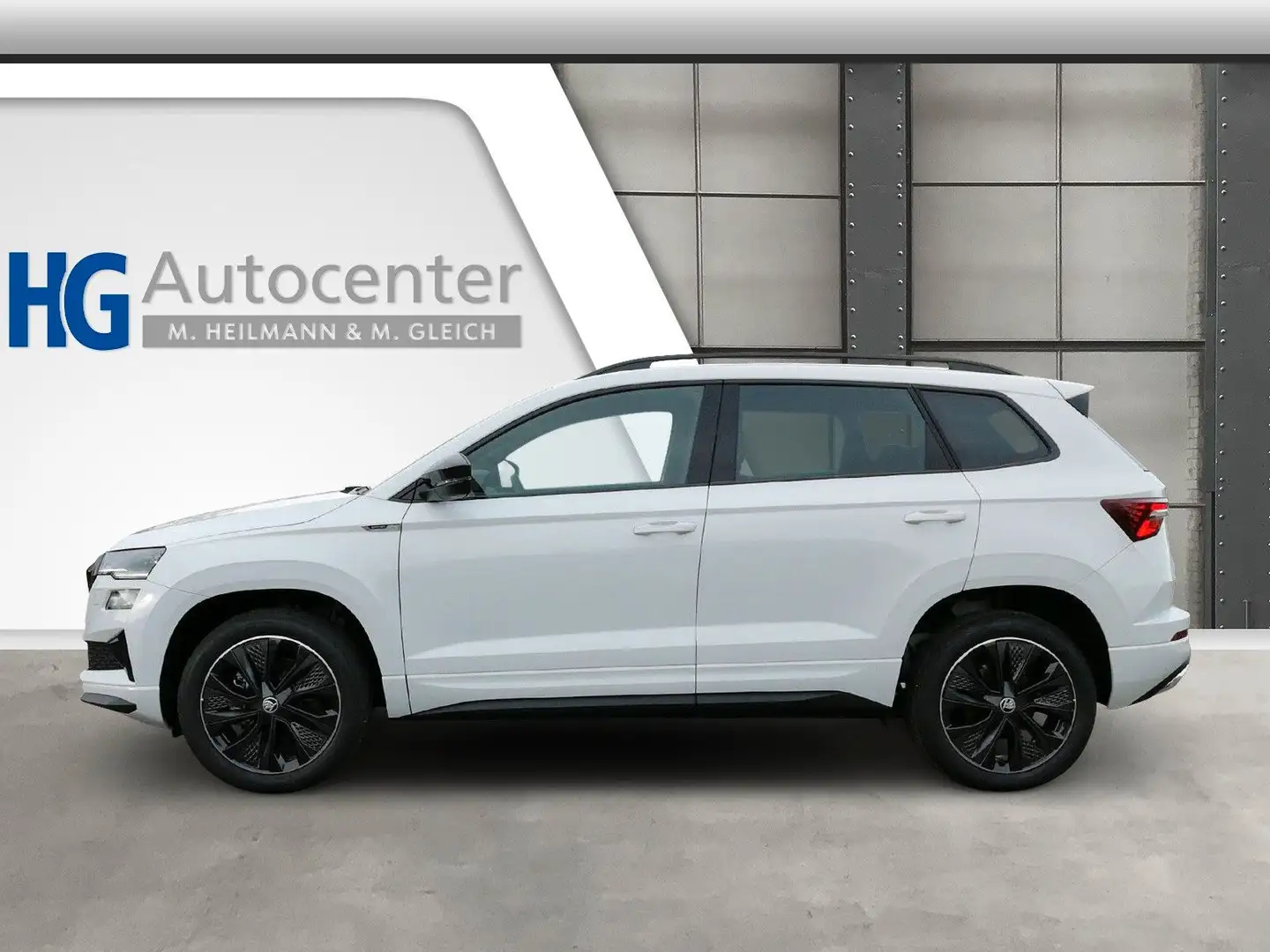 Skoda Karoq 1.5TSI Sportline PanoAHK Matrix5J.Garantie Weiß - 2