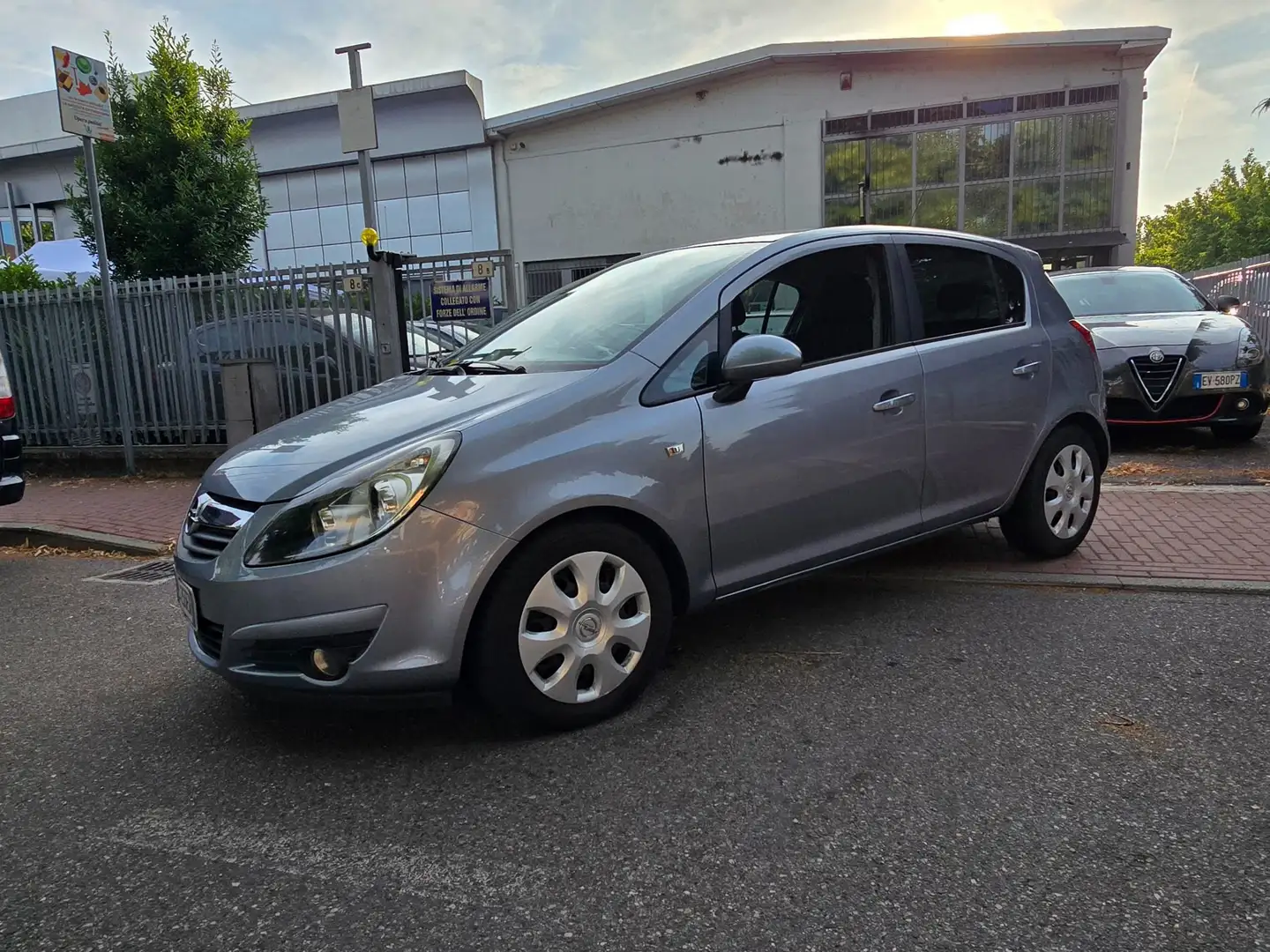 Opel Corsa Corsa 5p 1.2 Edition Gpl-tech 80cv OK NEOPATENTATI Grijs - 2