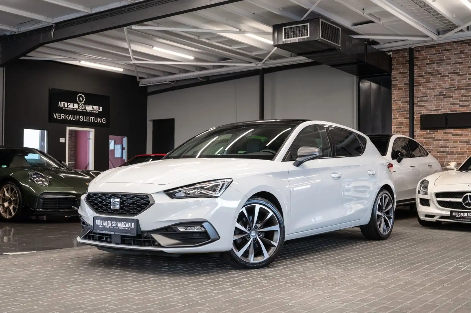 SEAT Leon FR 1.5 eTSI|PANO|NAVI|ACC|VOLL-LED|KE Weiß - 1