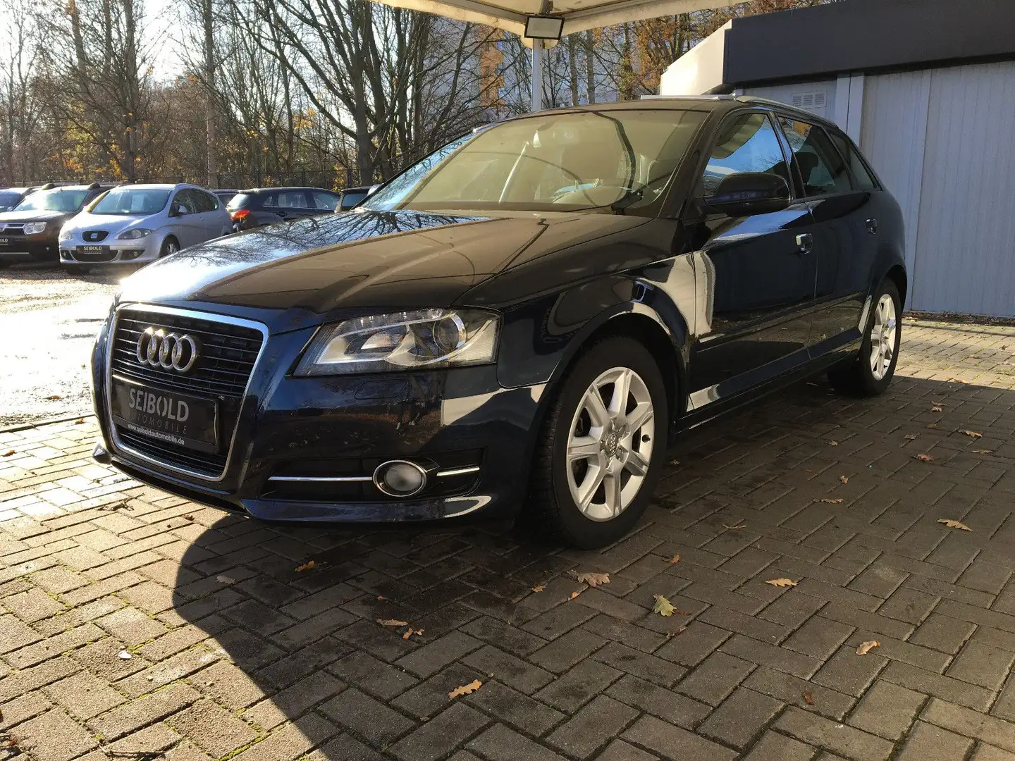 Audi A3 Sportback 1.4 TFSI Ambiente/Xenon/Sitzh/Temp Blauw - 1