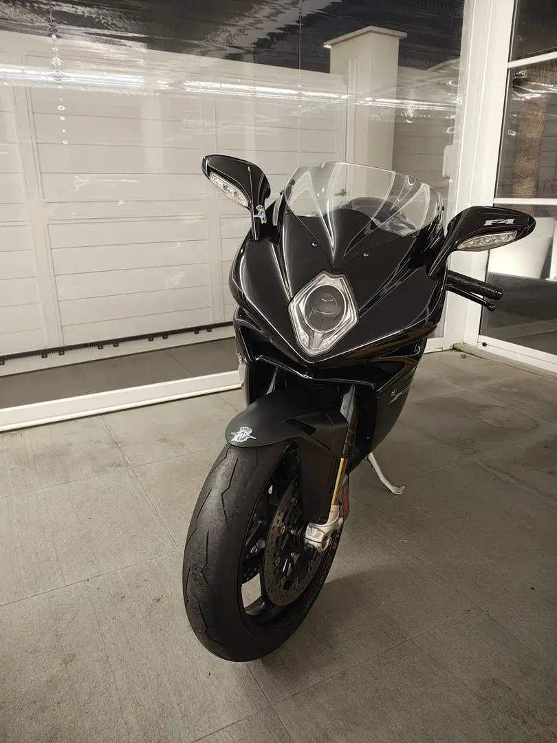 MV Agusta F4 1000 Negro - 2
