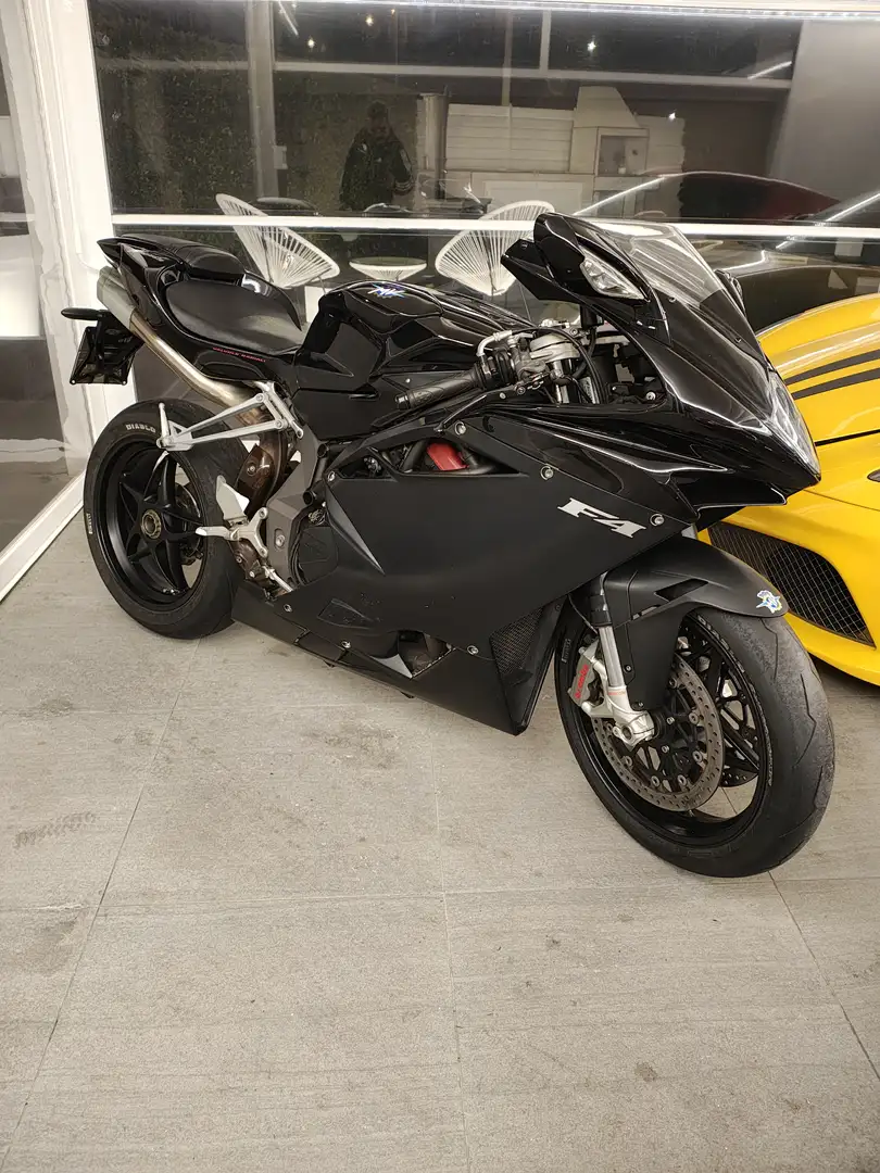 MV Agusta F4 1000 Negro - 1