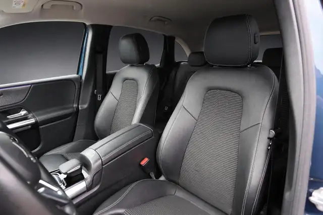 Mercedes-Benz B Class view 14
