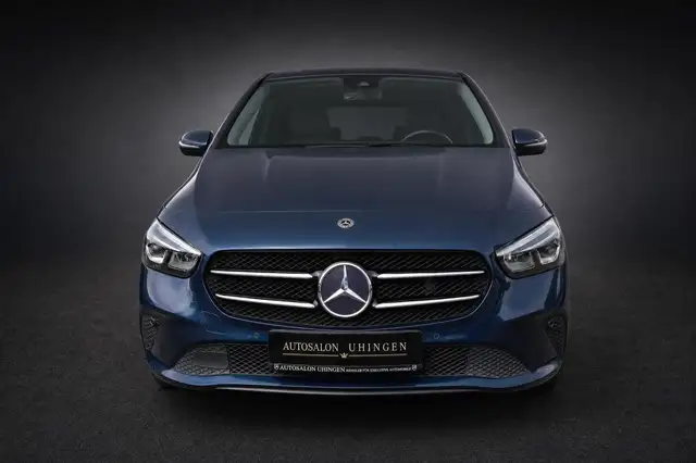 Mercedes-Benz B Class view 3