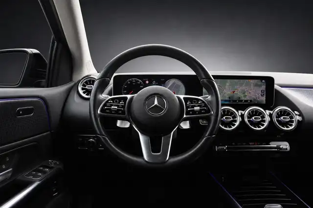 Mercedes-Benz B Class view 9
