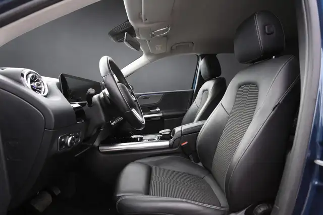 Mercedes-Benz B Class view 11