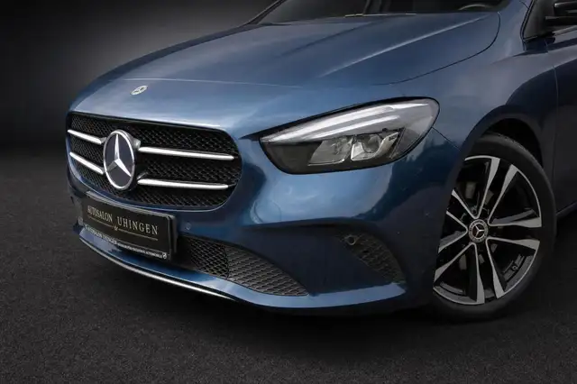 Mercedes-Benz B Class view 8