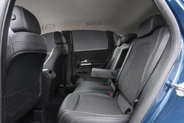 Mercedes-Benz B Class view 12