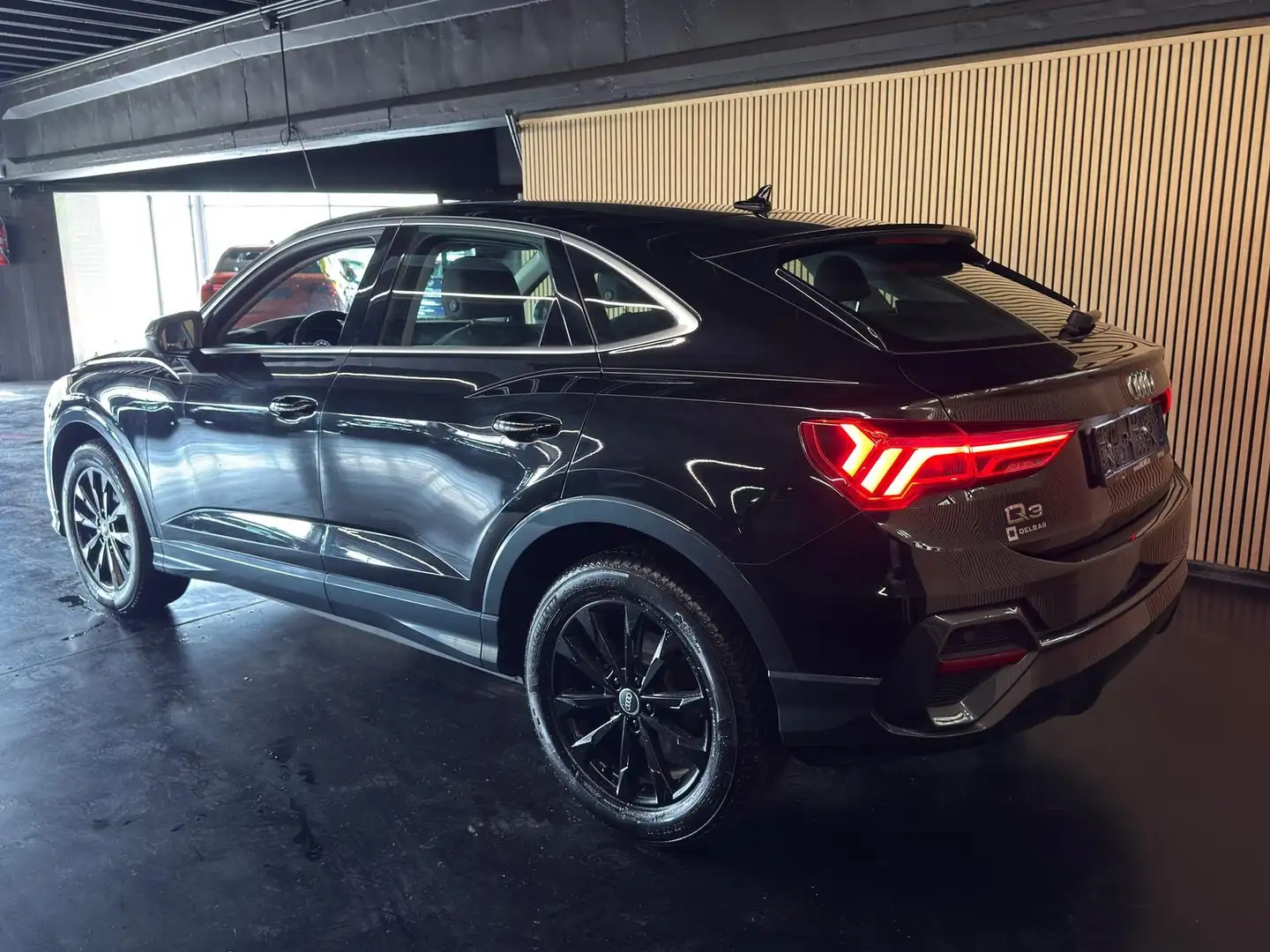 Audi Q3 35 TFSI S tronic * COCKPIT LINE * SPORTBACK * Negro - 2