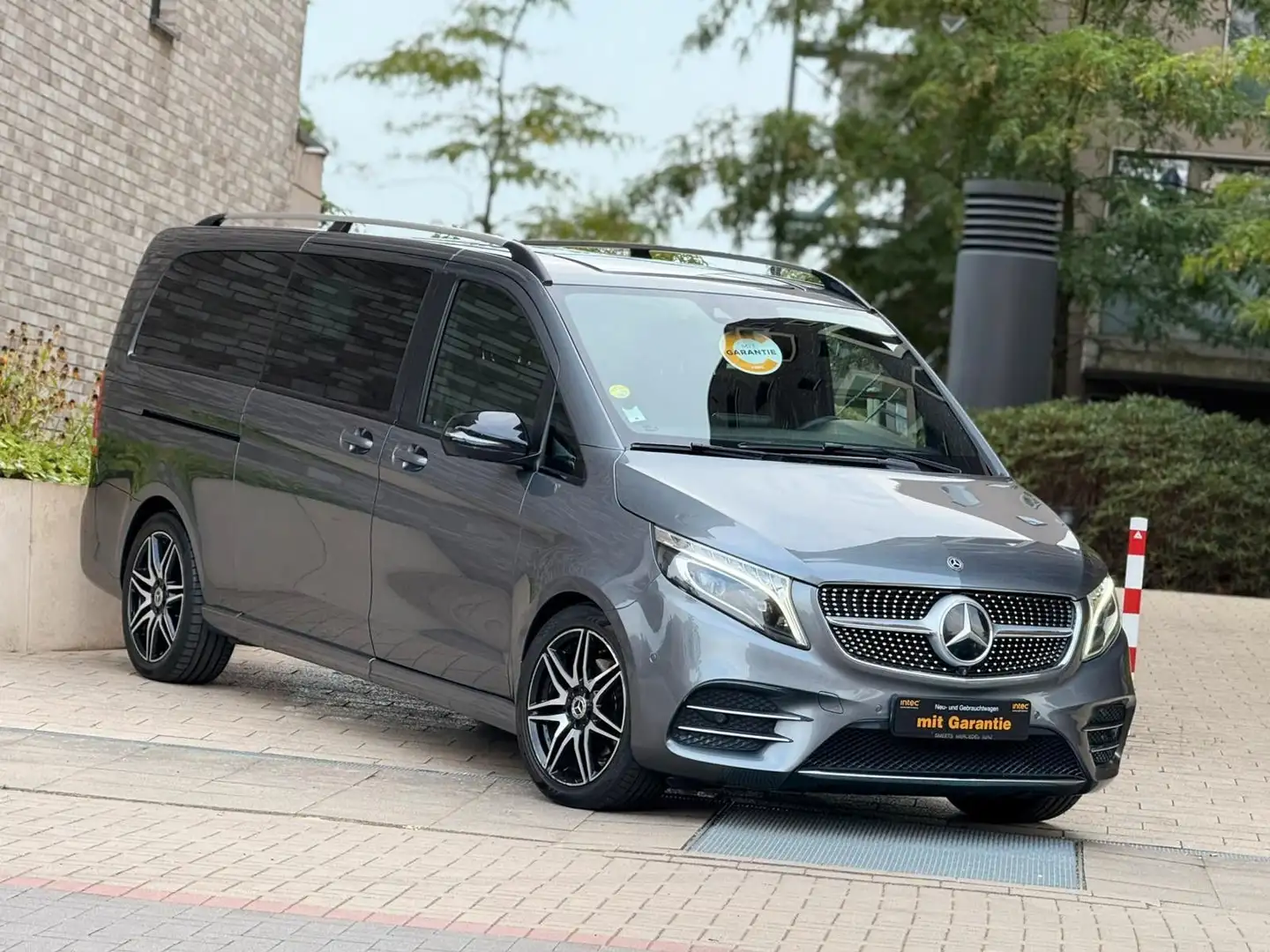 Mercedes-Benz V 300 d Extra-Lang 9G|AMG-Line|ShzBlü|360°|StHzg| Gris - 2