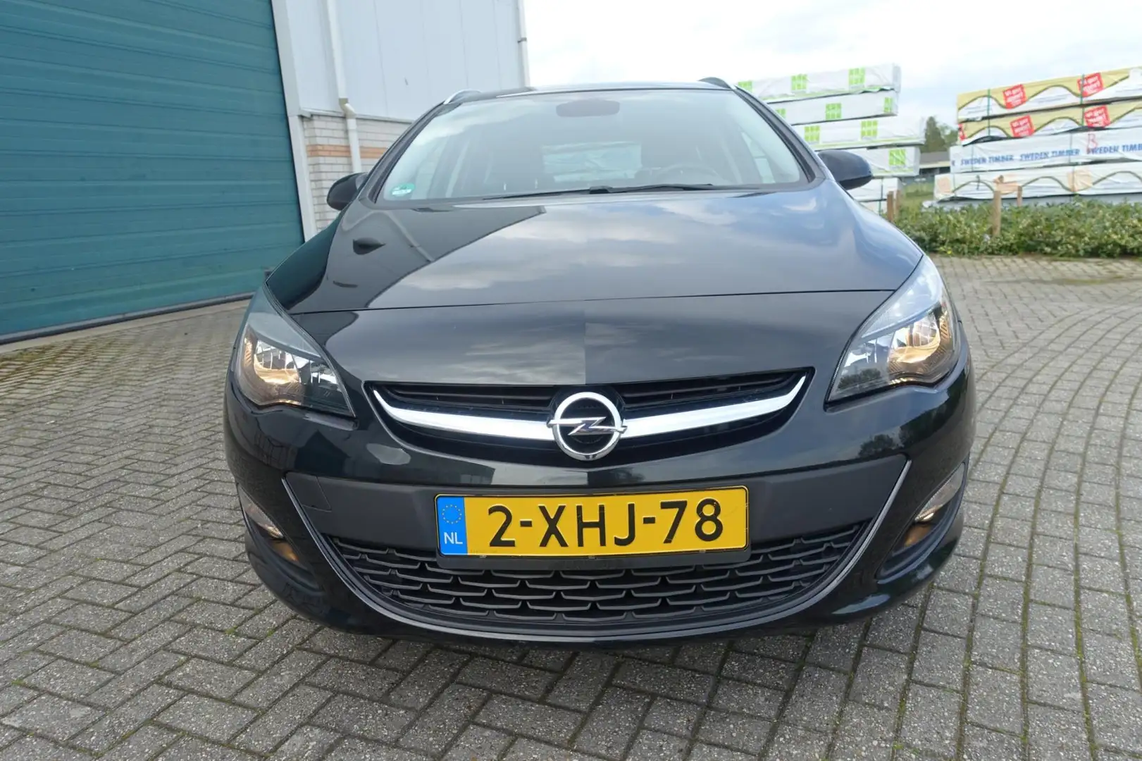 Opel Astra Sports Tourer 1.4 Turbo Business -navi - cruise - Zwart - 2