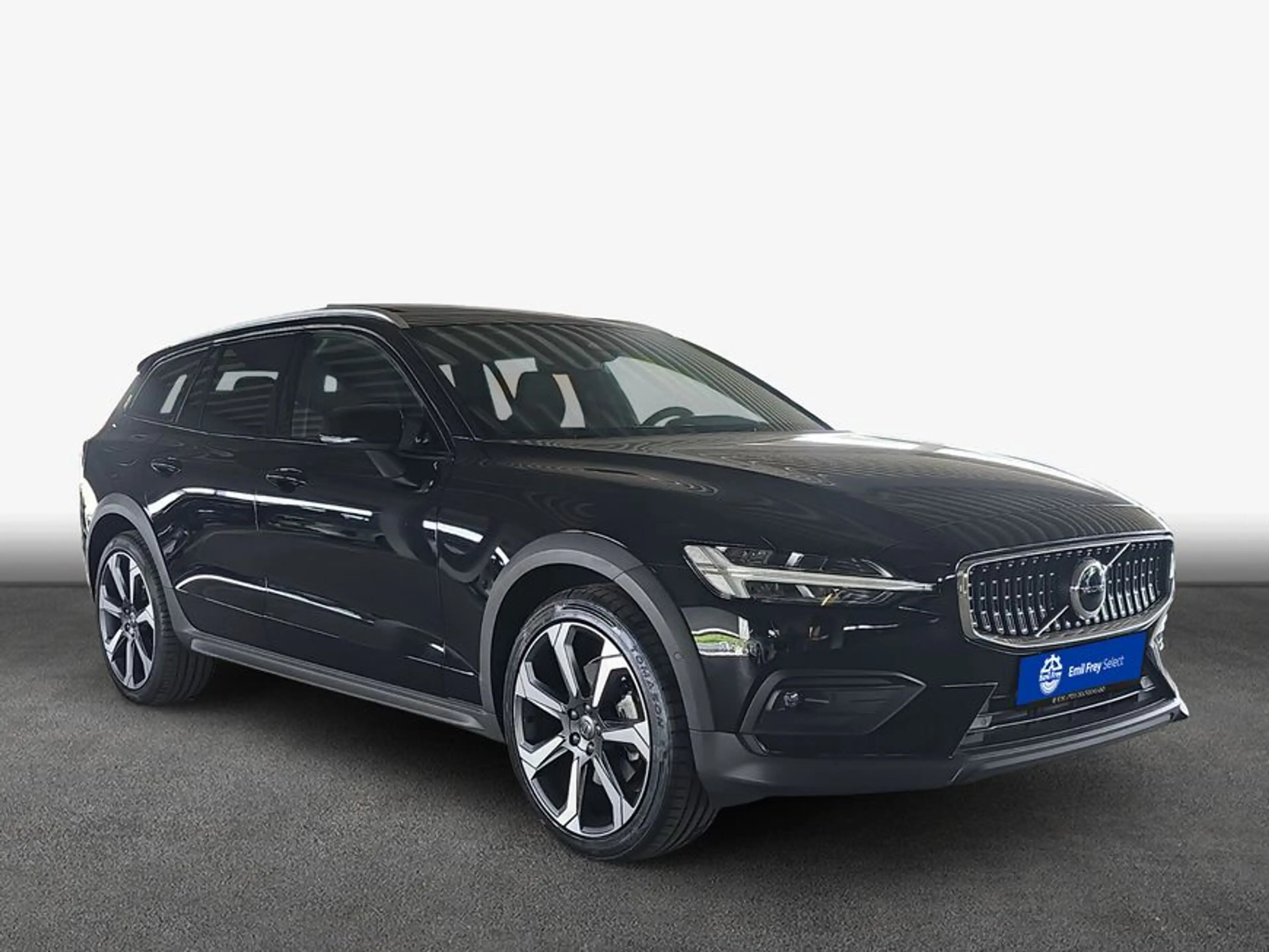 Volvo V60 Cross Country V60 Cross Country B4 D AWD Plus — photo 3