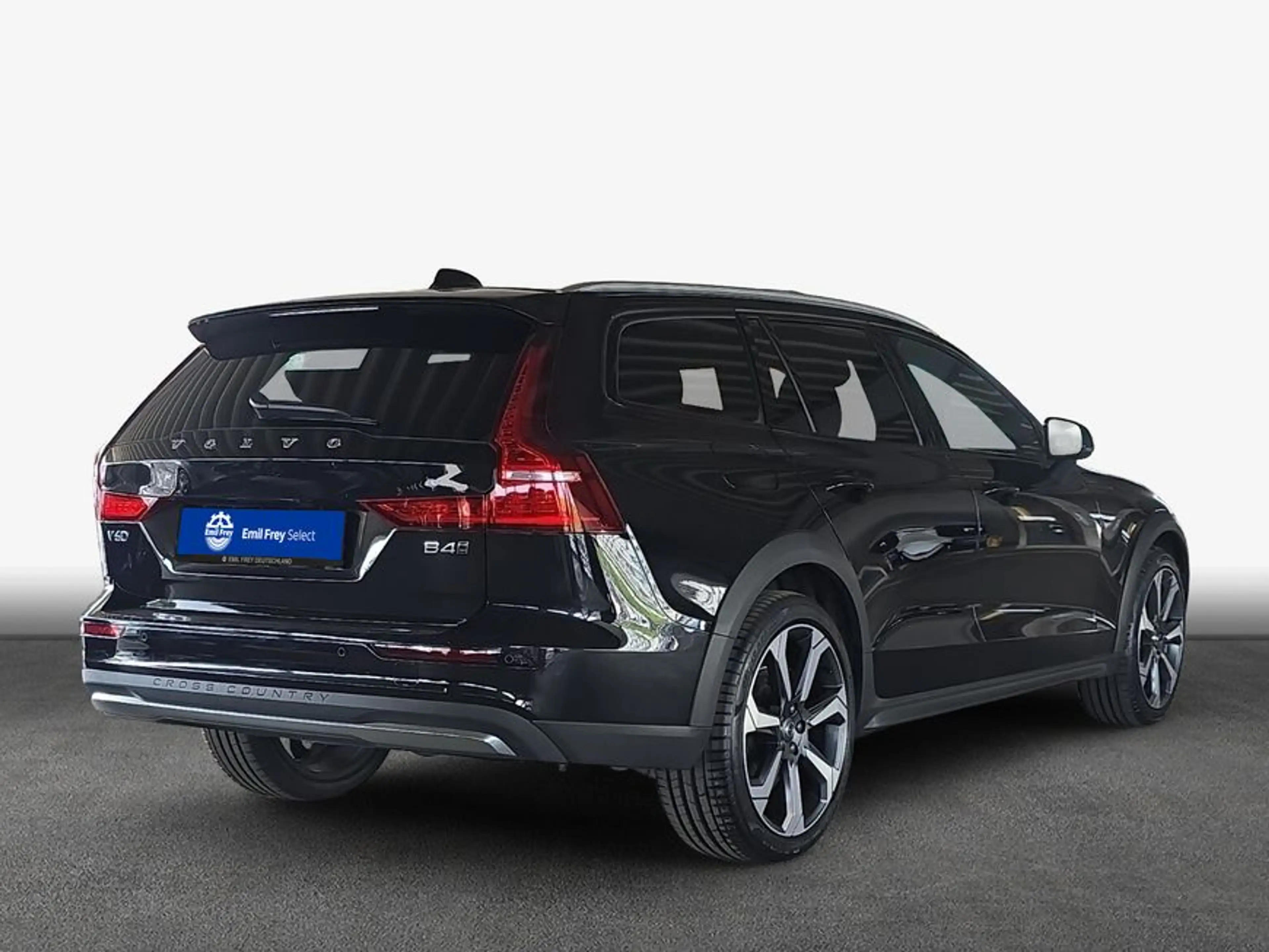 Volvo V60 Cross Country V60 Cross Country B4 D AWD Plus — photo 4