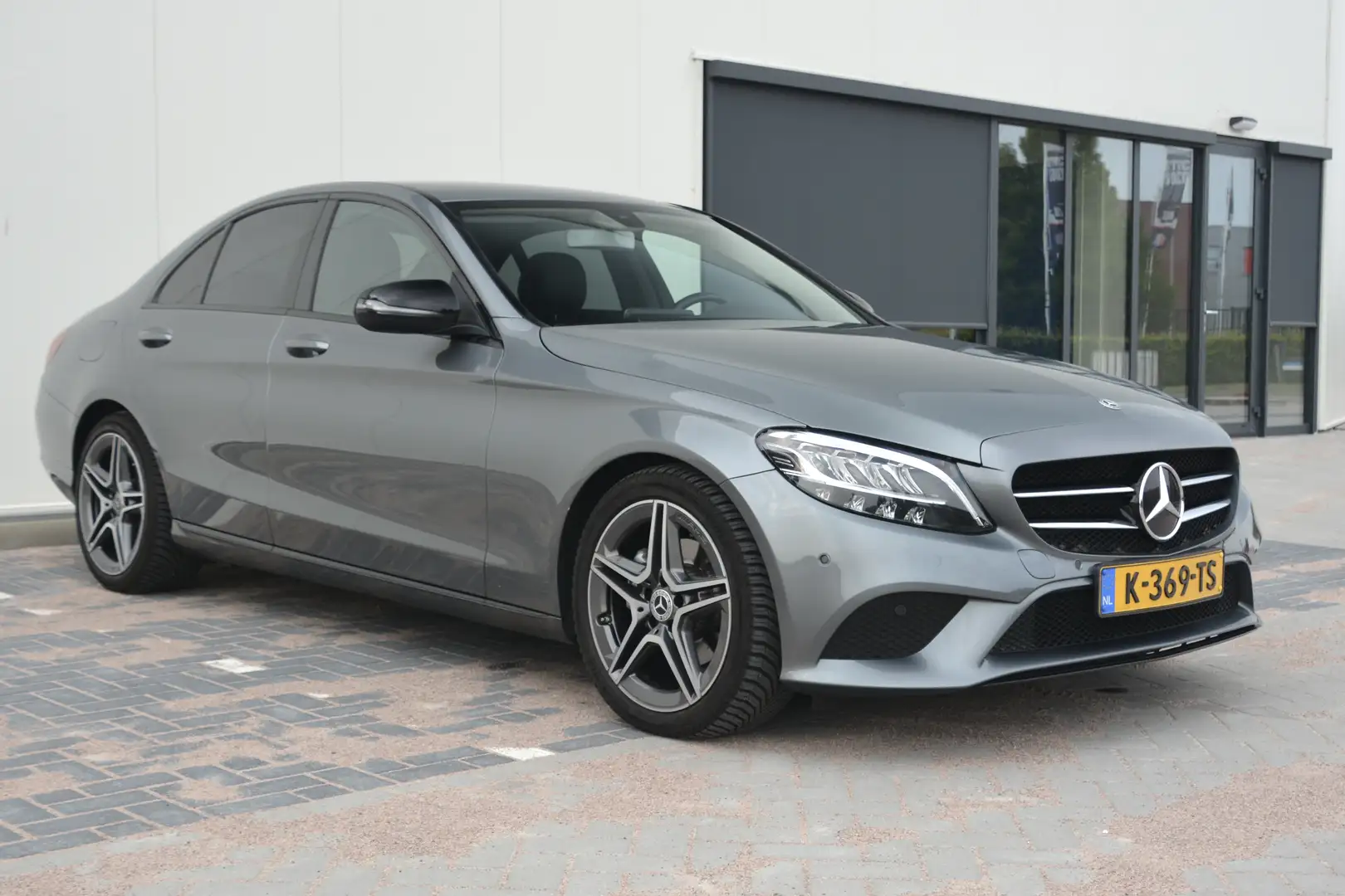 Mercedes-Benz C 220 Pr. Plus Pack | Carplay | Burmester | Trekhaak Grijs - 1