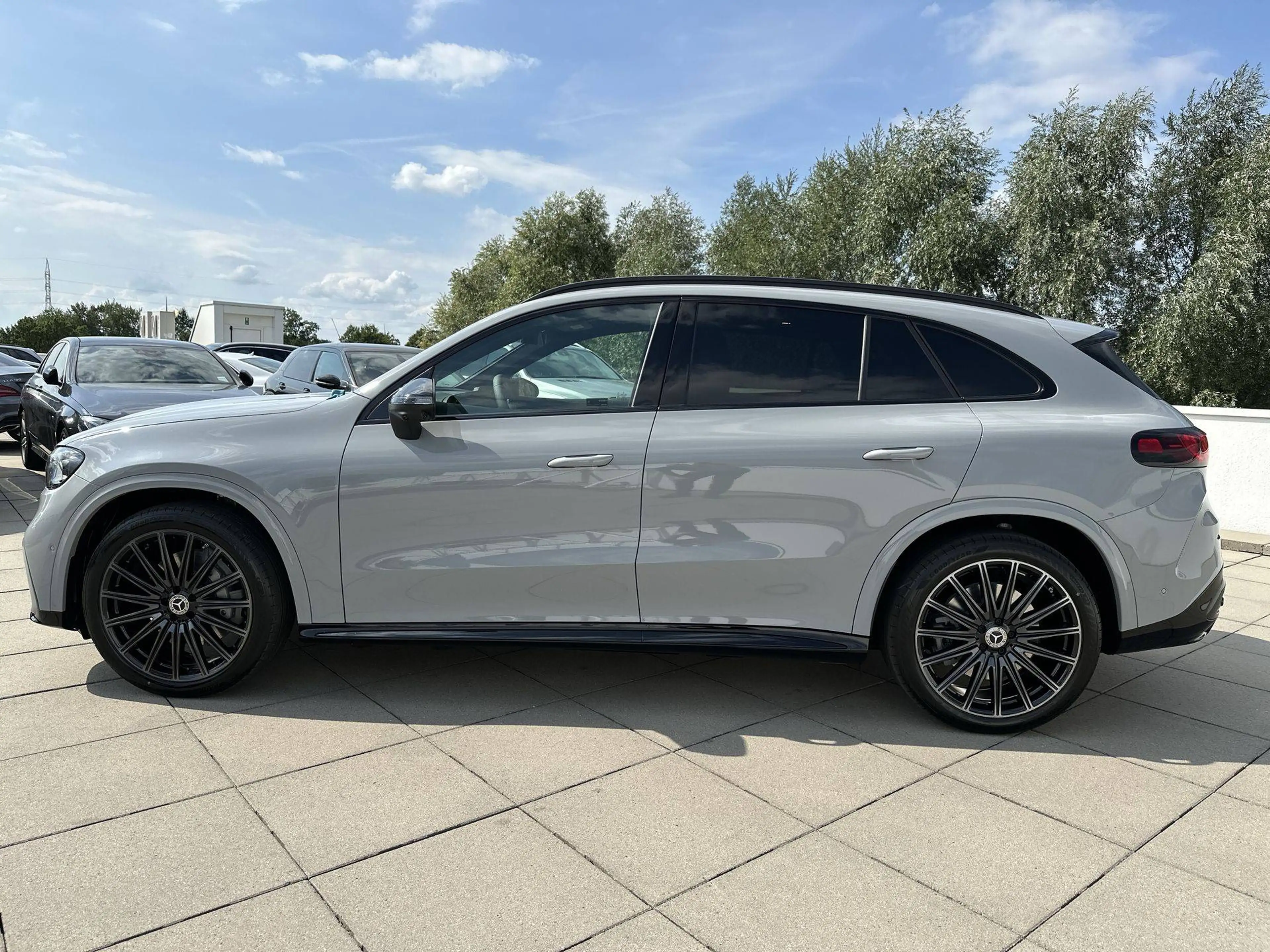 Mercedes-Benz GLC 400 4MATIC ELECTRIC AMG Line Distronic Trekhaak Nightpakket Pano Dak — photo 4