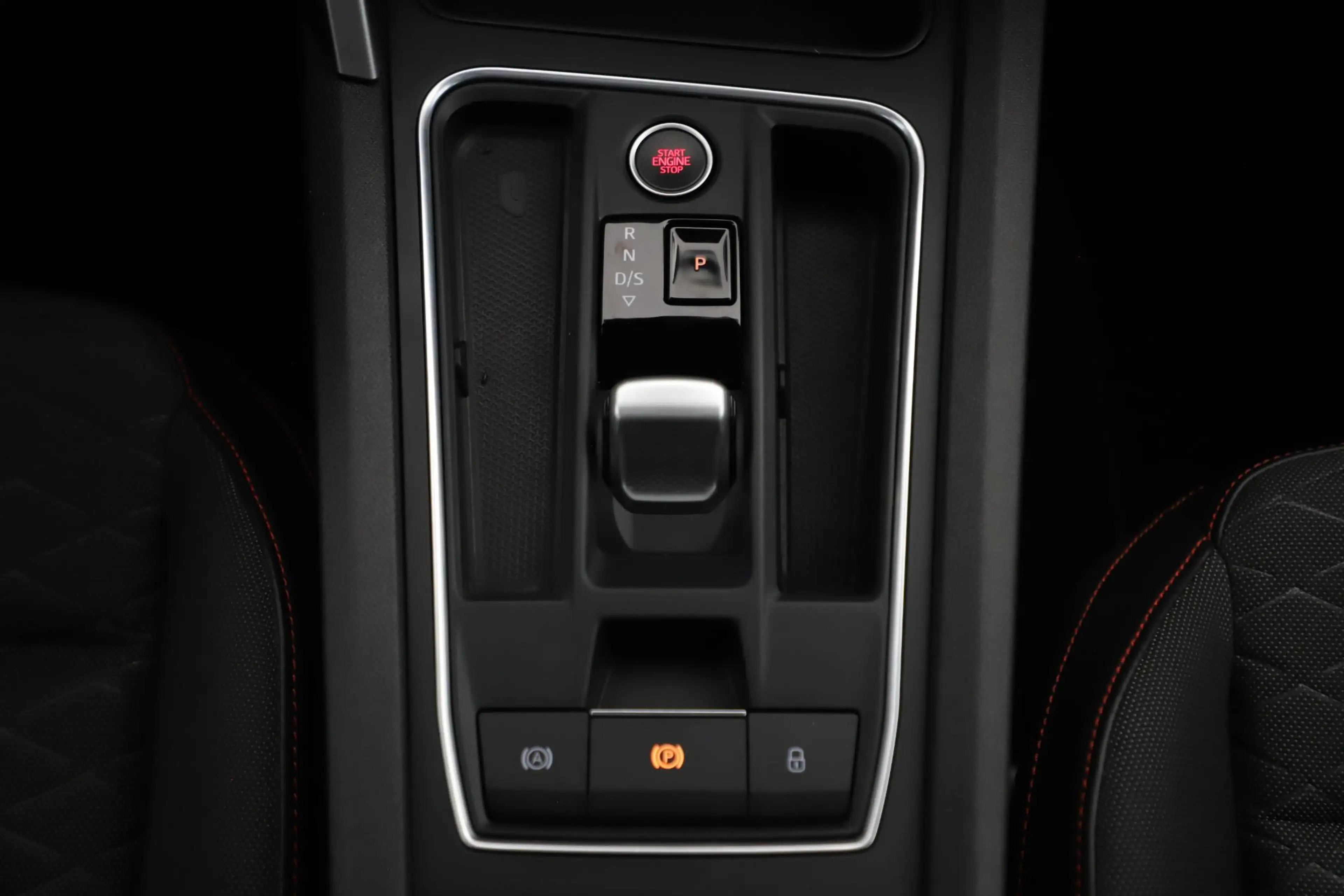 SEAT Leon e-Hybrid Sportstourer 1.4 TSI eHybrid PHEV FR Business Inte — photo 13